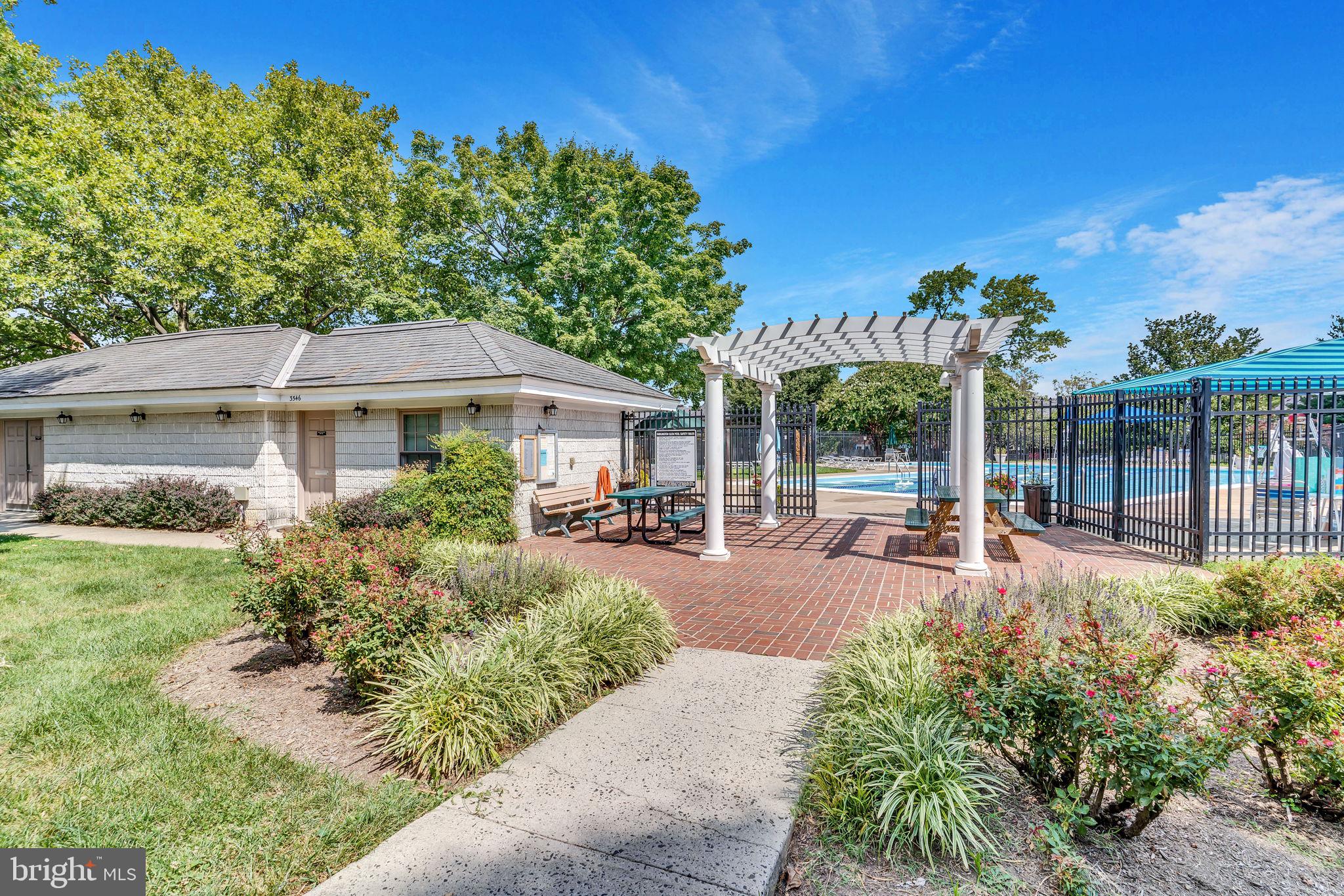 FAIRLINGTON GLEN - Residential Lease