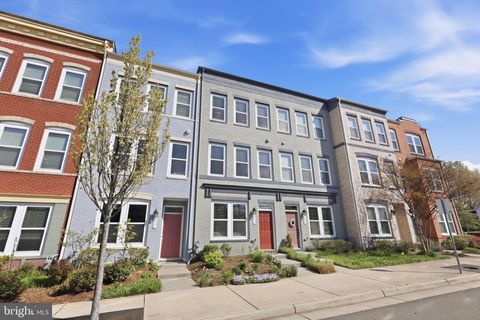 Photo of 8934 Center Street, MANASSAS, VA 20110 (MLS # VAMN2010560)