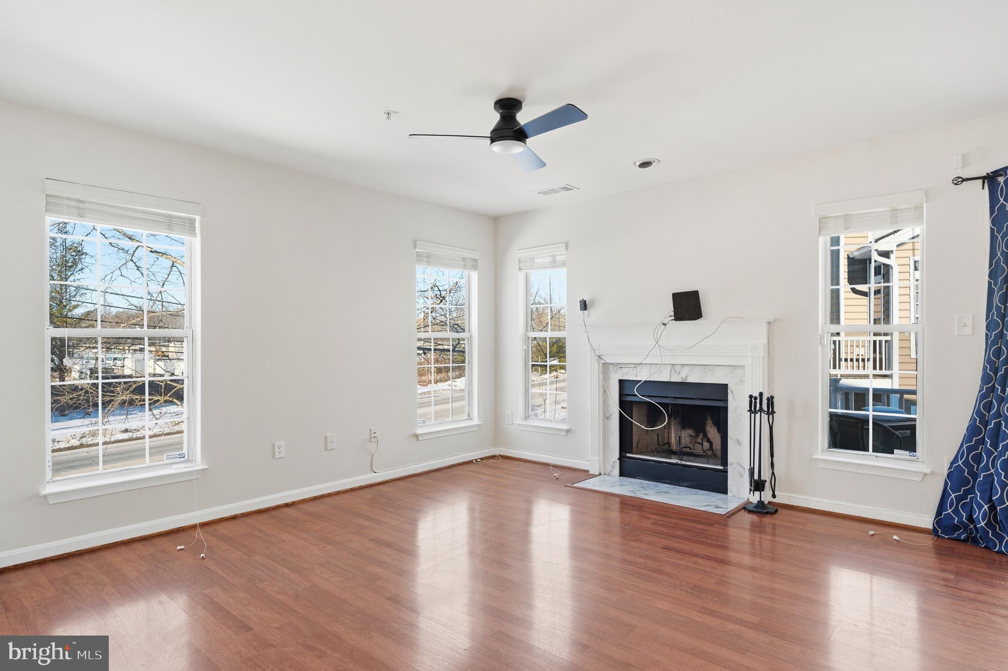 KINGS COUNCIL CONDO - Residential