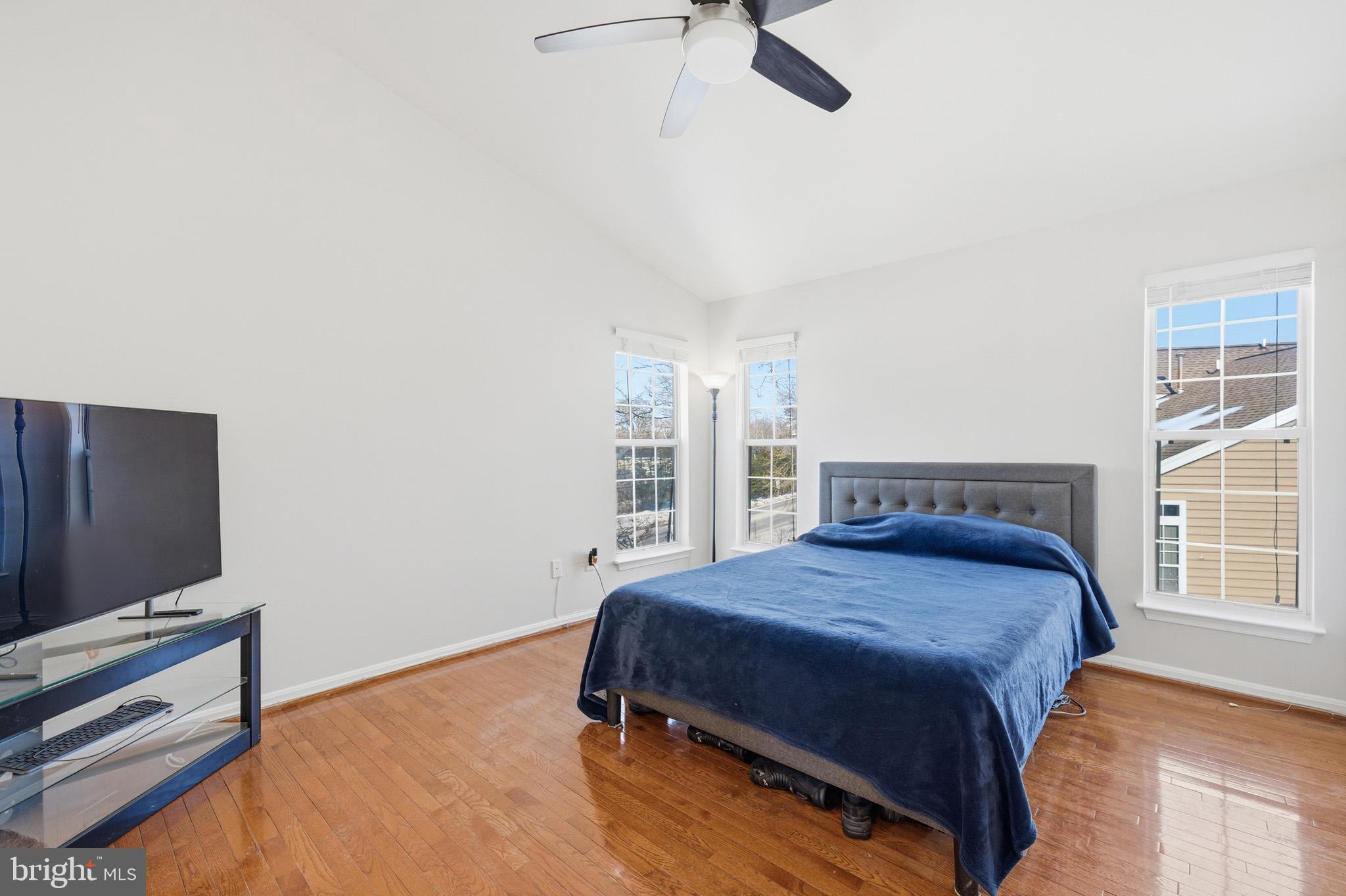 KINGS COUNCIL CONDO - Residential