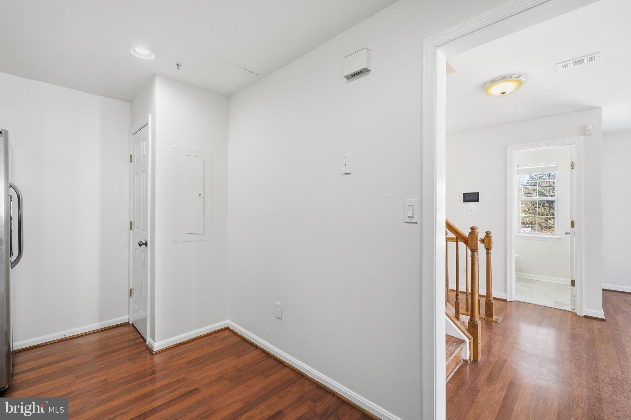 KINGS COUNCIL CONDO - Residential