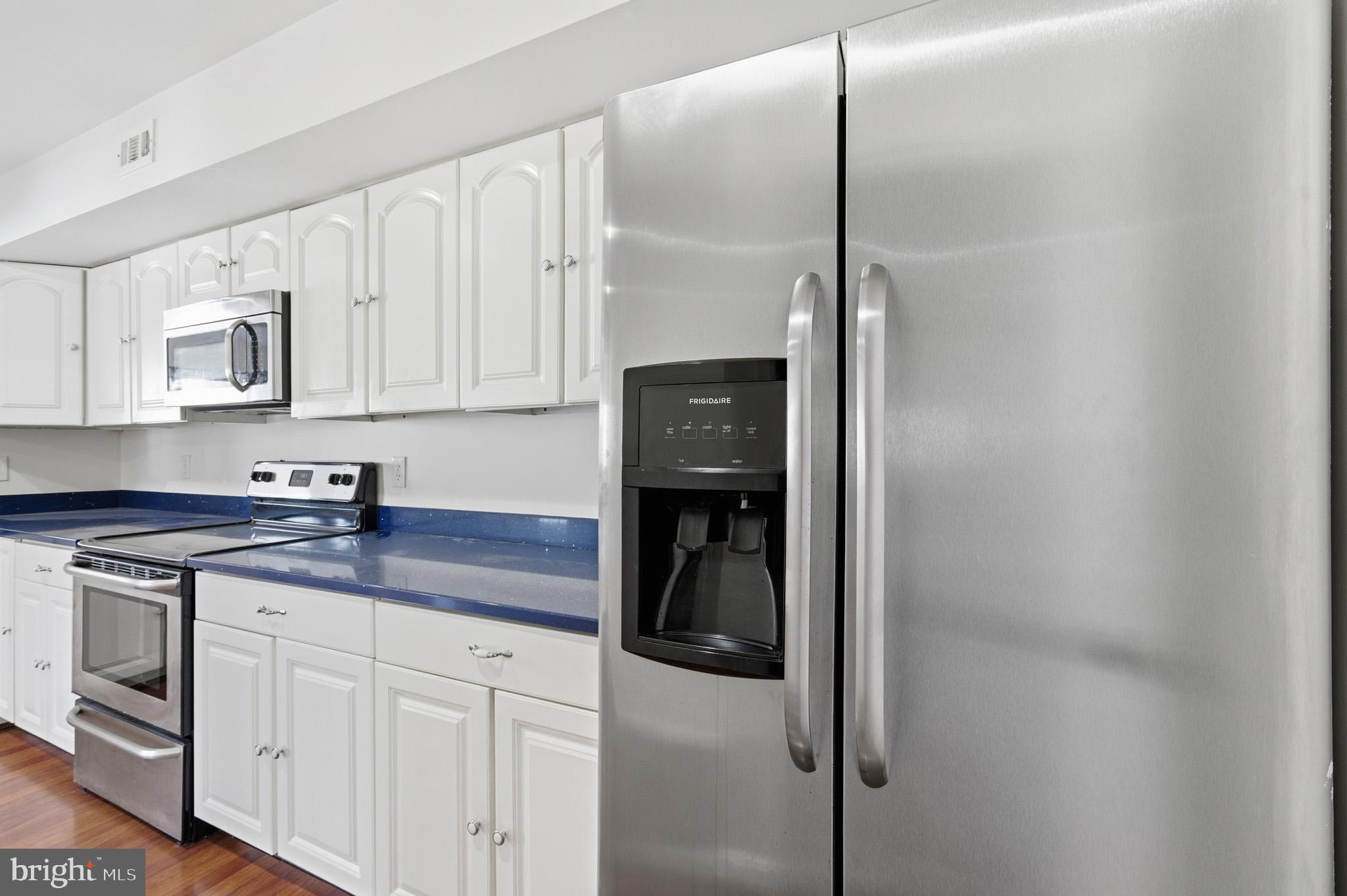 KINGS COUNCIL CONDO - Residential