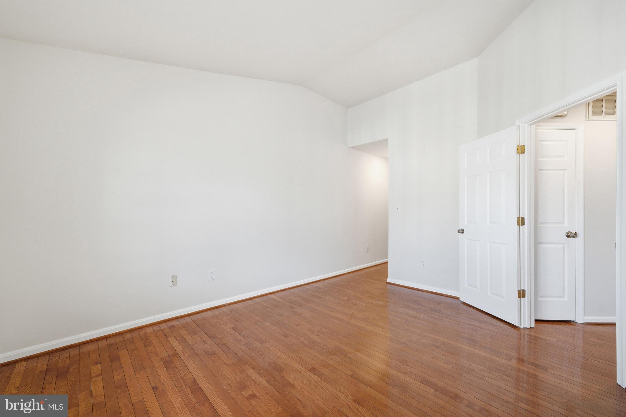 KINGS COUNCIL CONDO - Residential