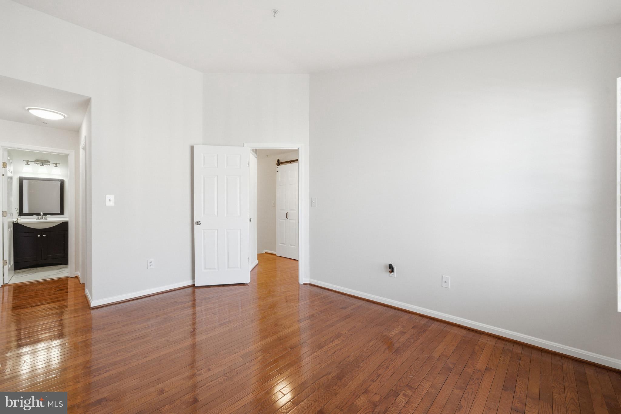 KINGS COUNCIL CONDO - Residential