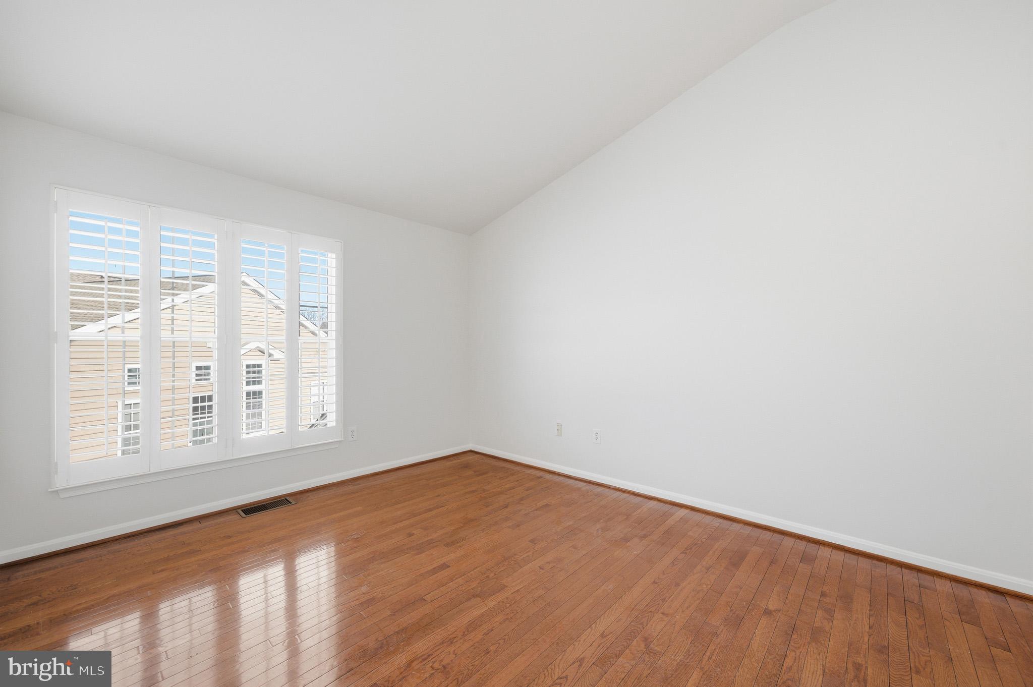 KINGS COUNCIL CONDO - Residential