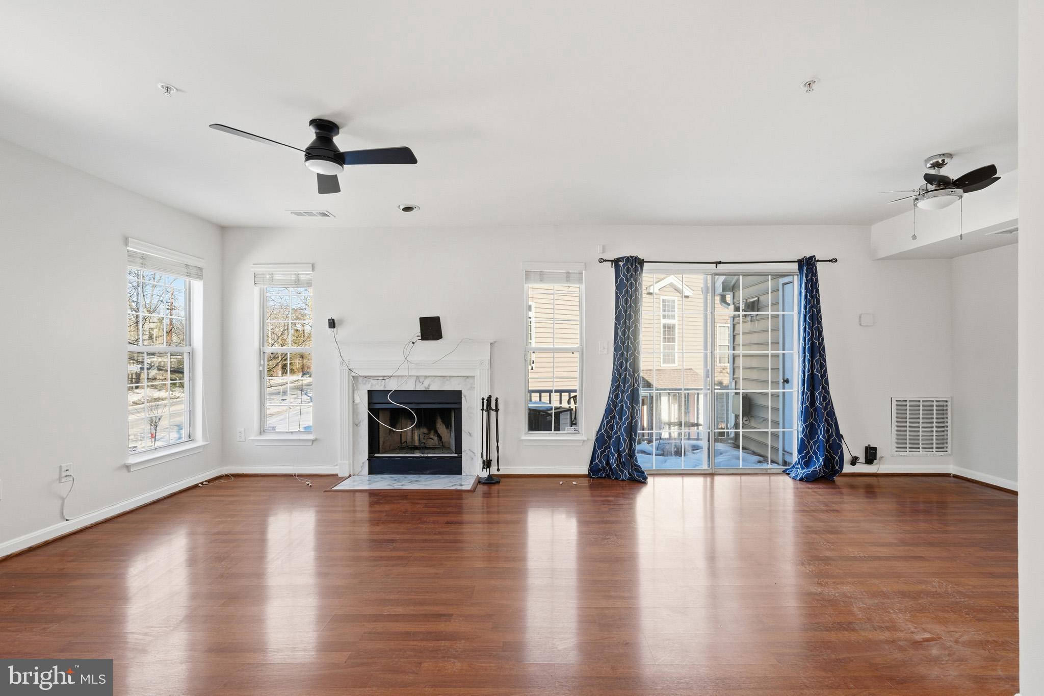 KINGS COUNCIL CONDO - Residential