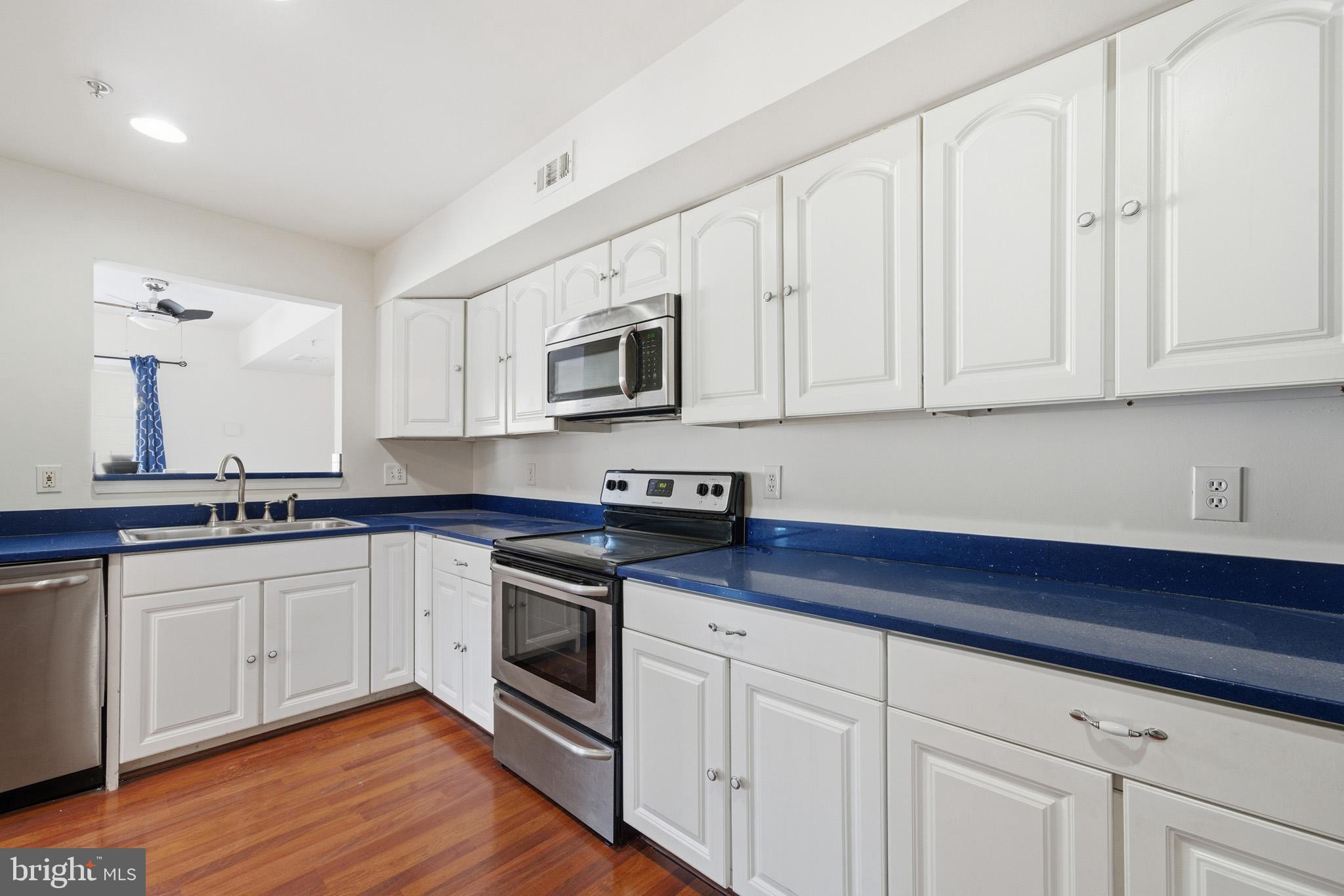 KINGS COUNCIL CONDO - Residential