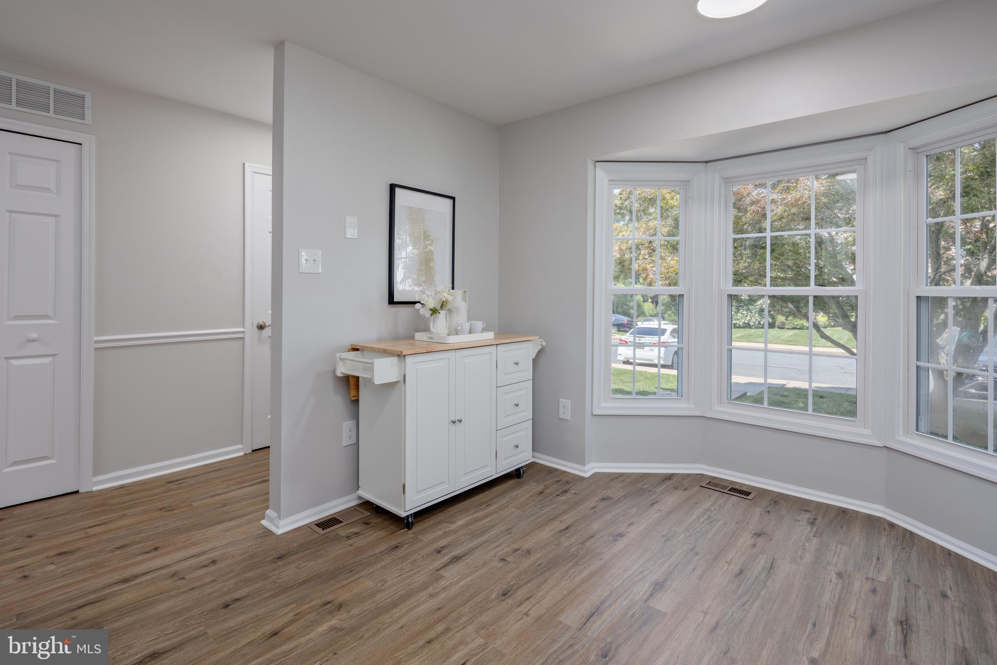 WHITE OAK - Residential