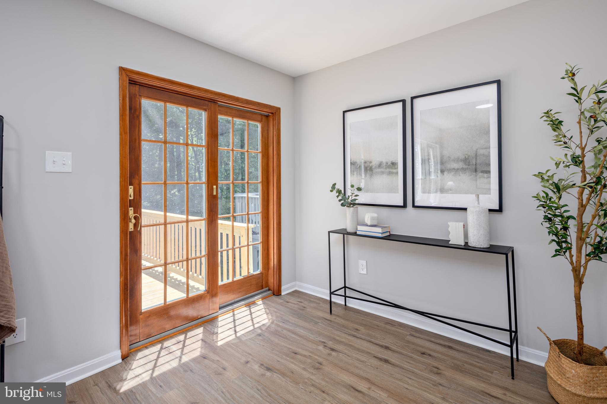 WHITE OAK - Residential