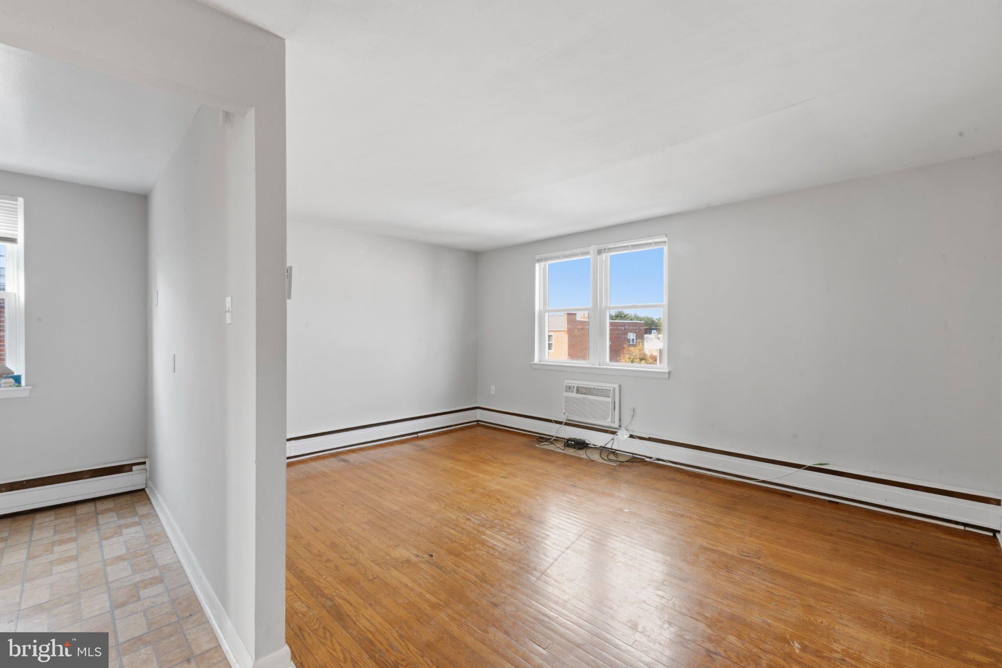 5907 HOUGHTON STREET 2ND FLR. - Photo 4