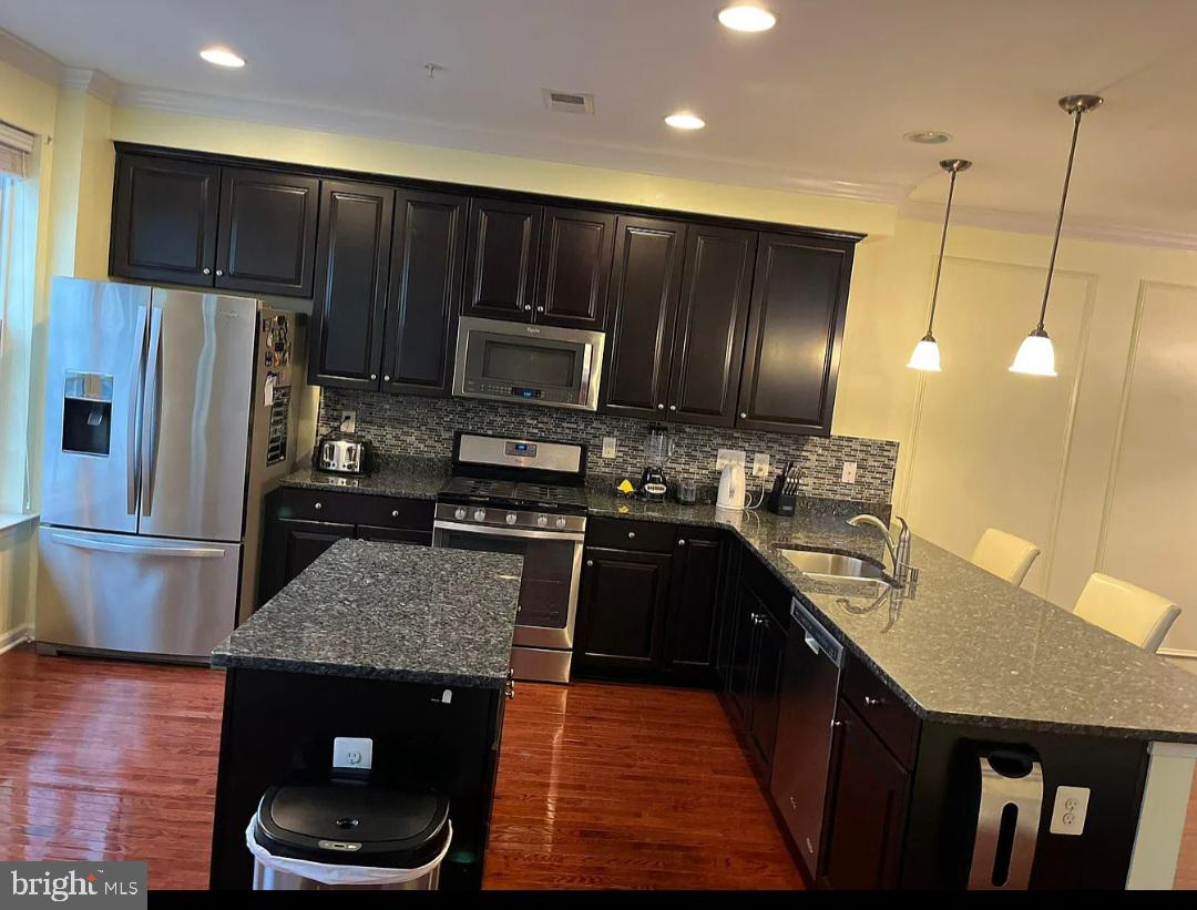 8302 BLACK HARRIER LANE