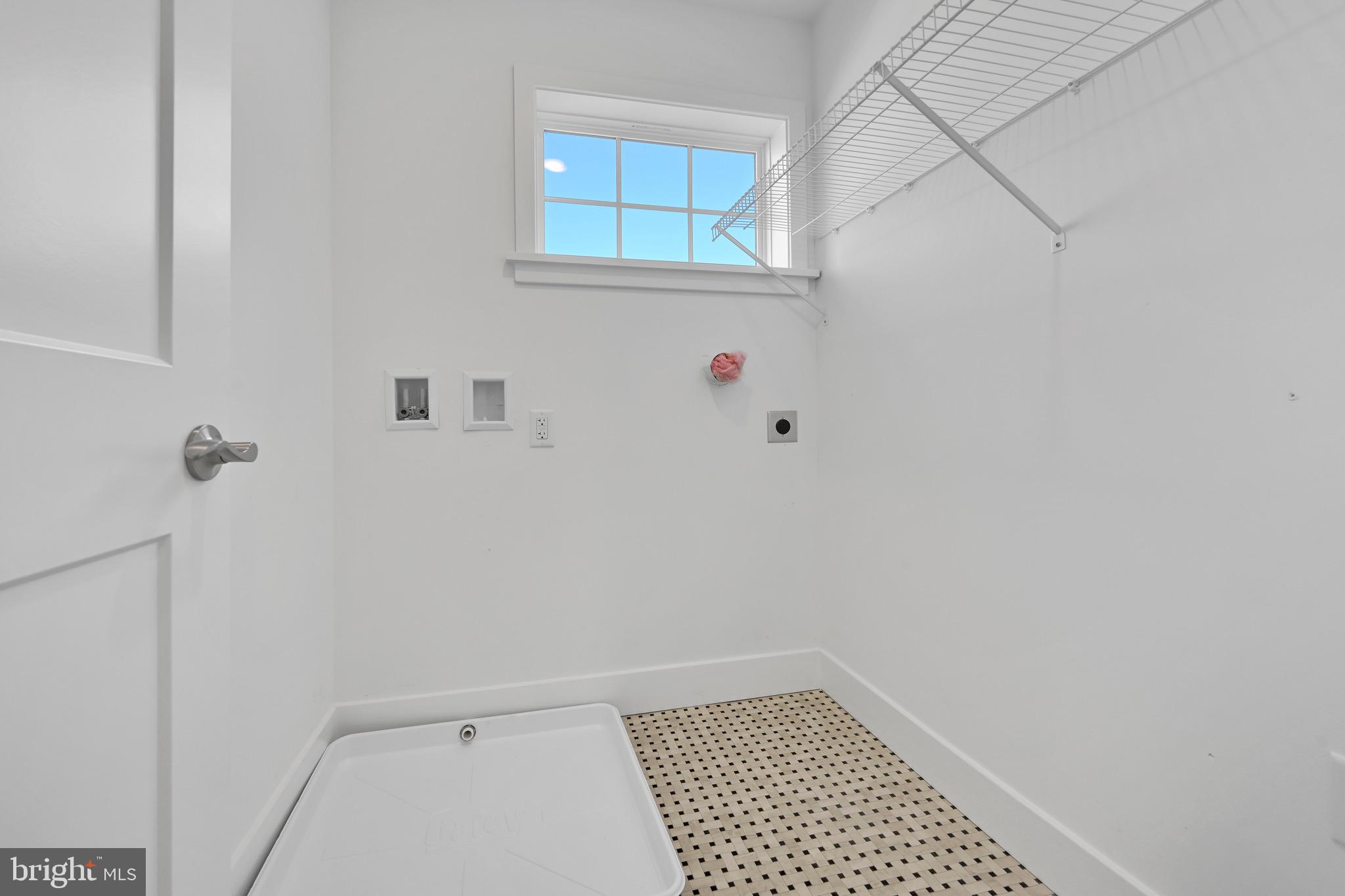 FRITZ MEADOW - Residential