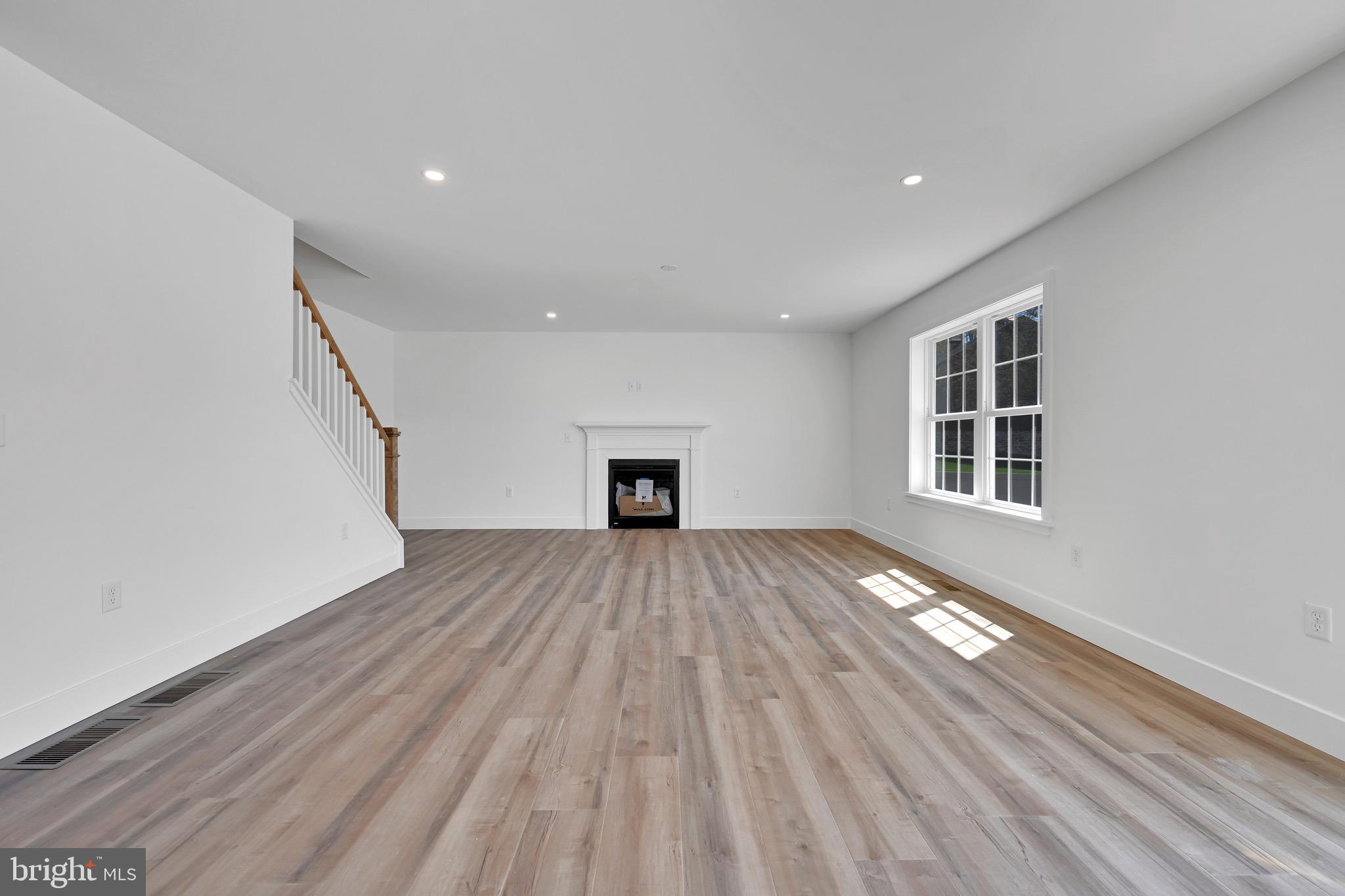 FRITZ MEADOW - Residential