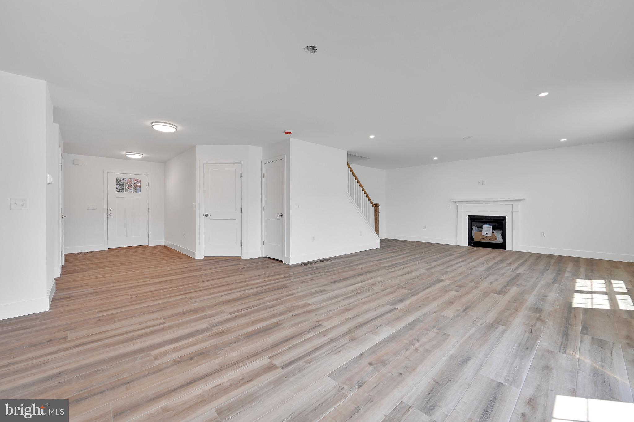 FRITZ MEADOW - Residential