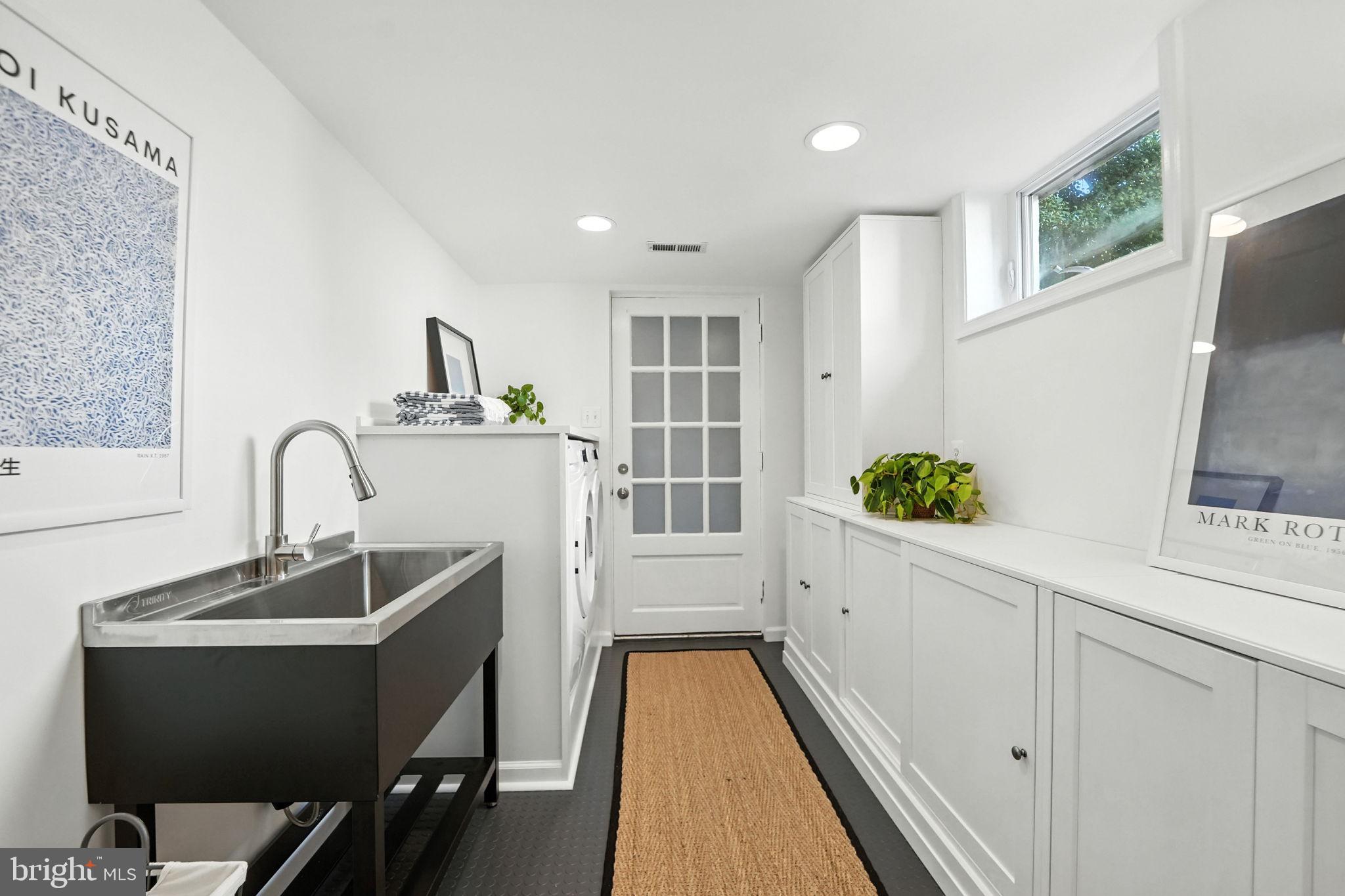 LYON VILLAGE - Residential