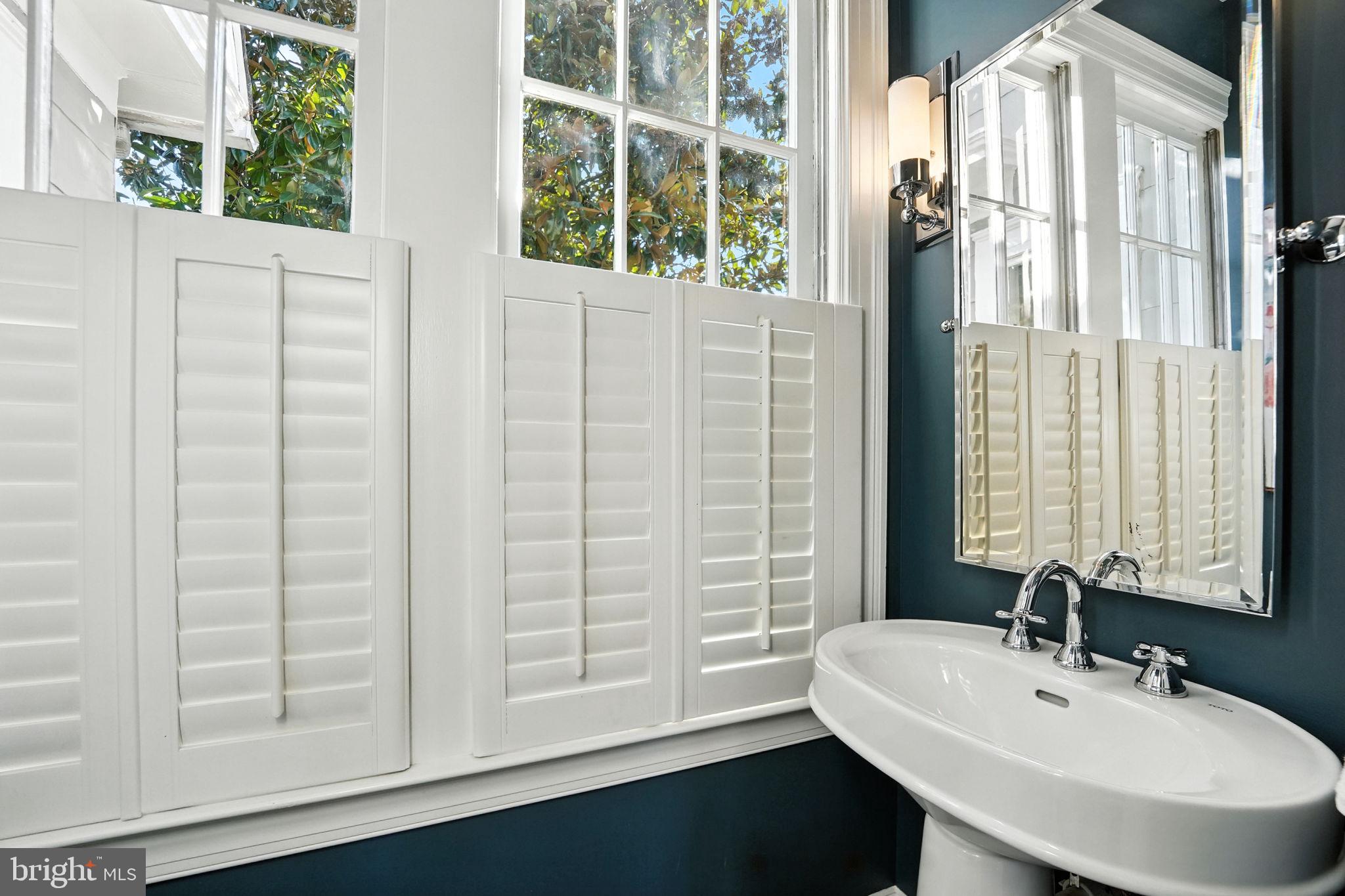 LYON VILLAGE - Residential