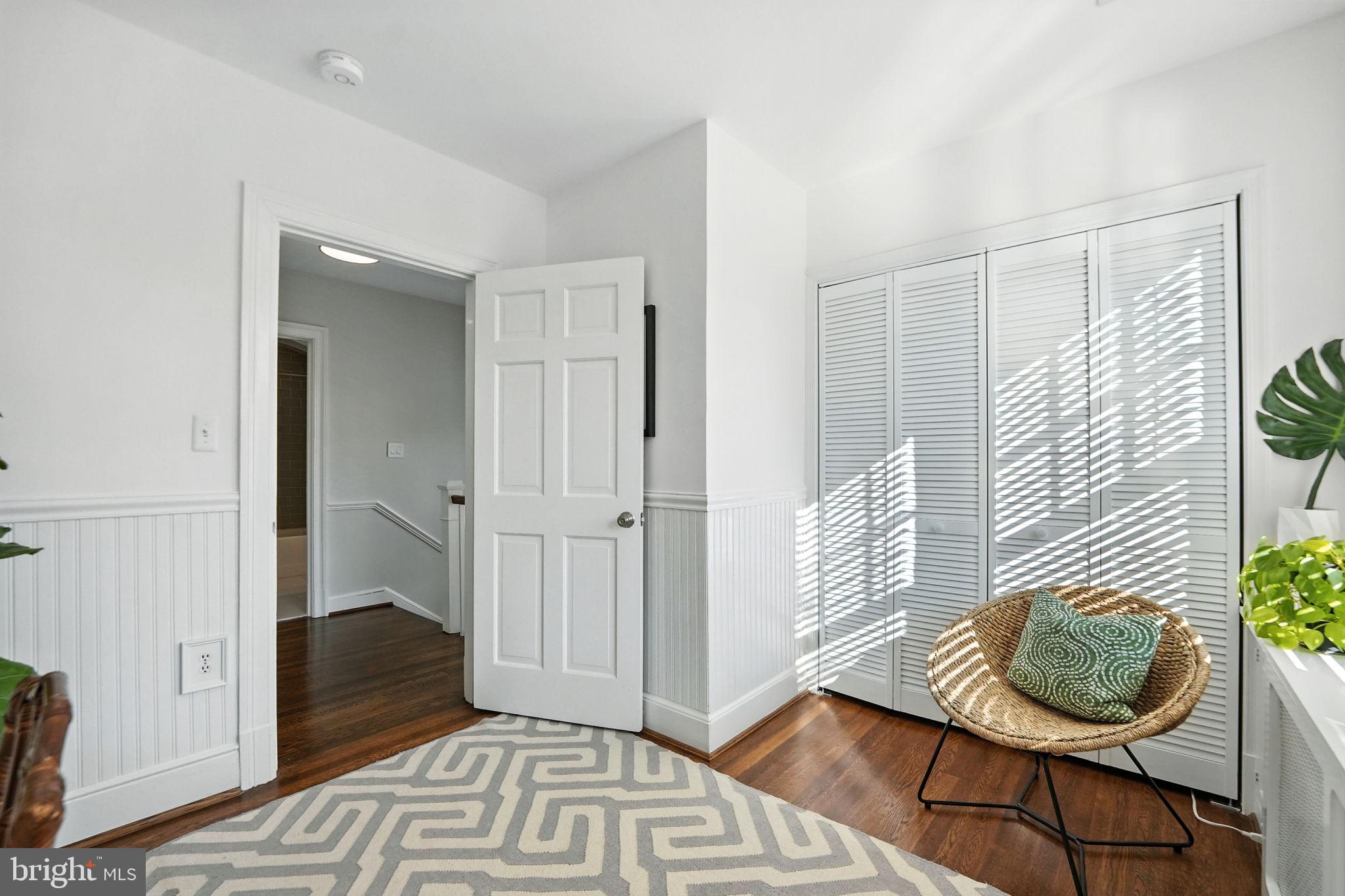 LYON VILLAGE - Residential