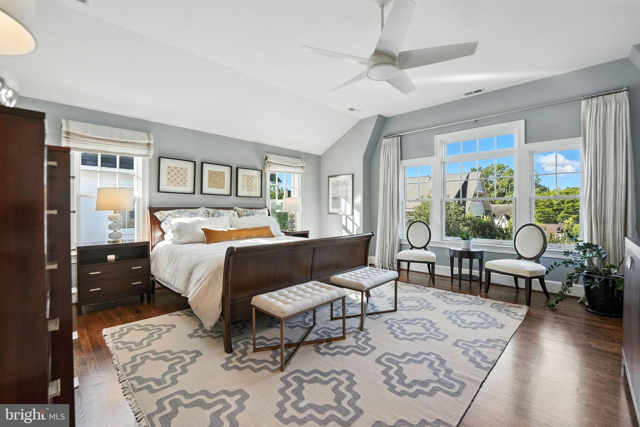 LYON VILLAGE - Residential