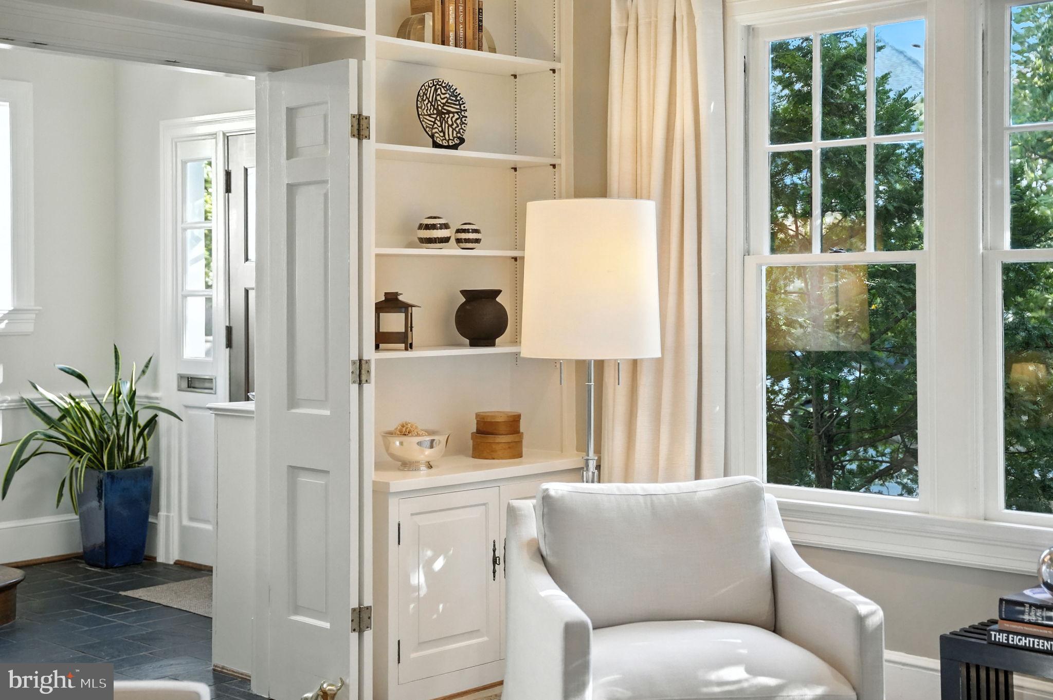 LYON VILLAGE - Residential