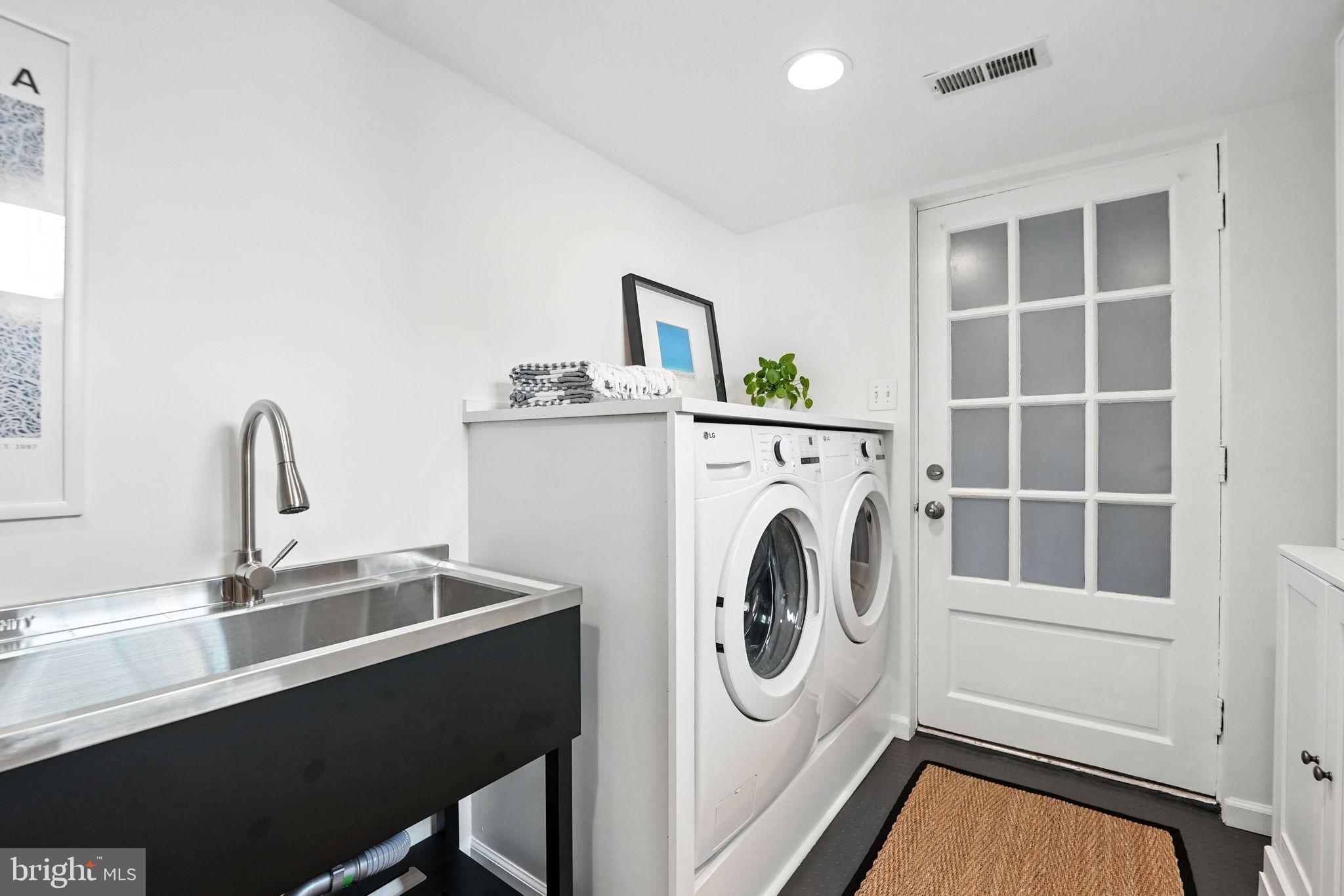 LYON VILLAGE - Residential