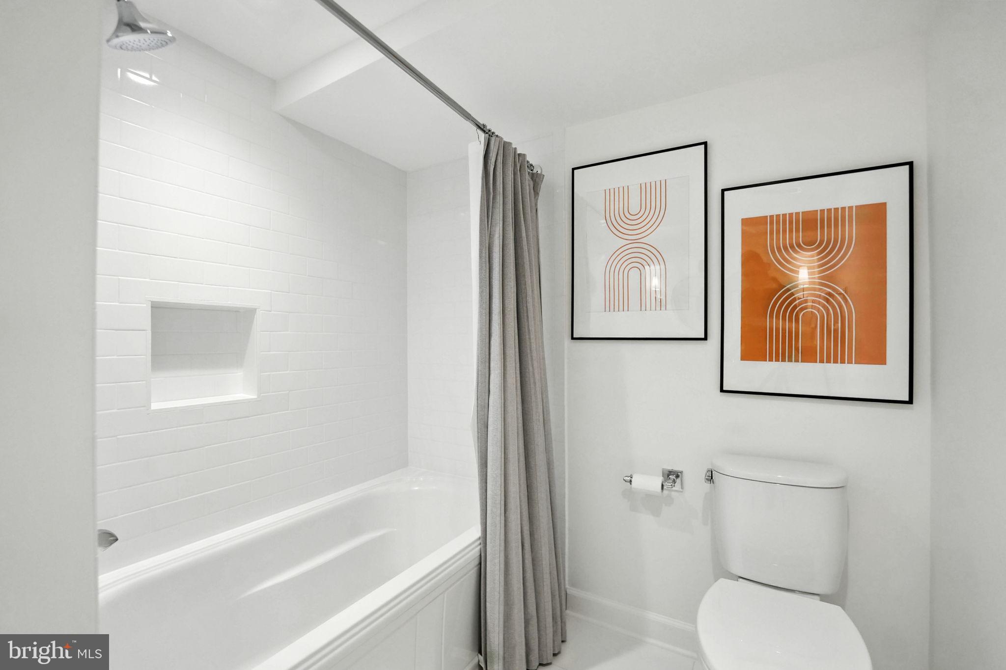 LYON VILLAGE - Residential