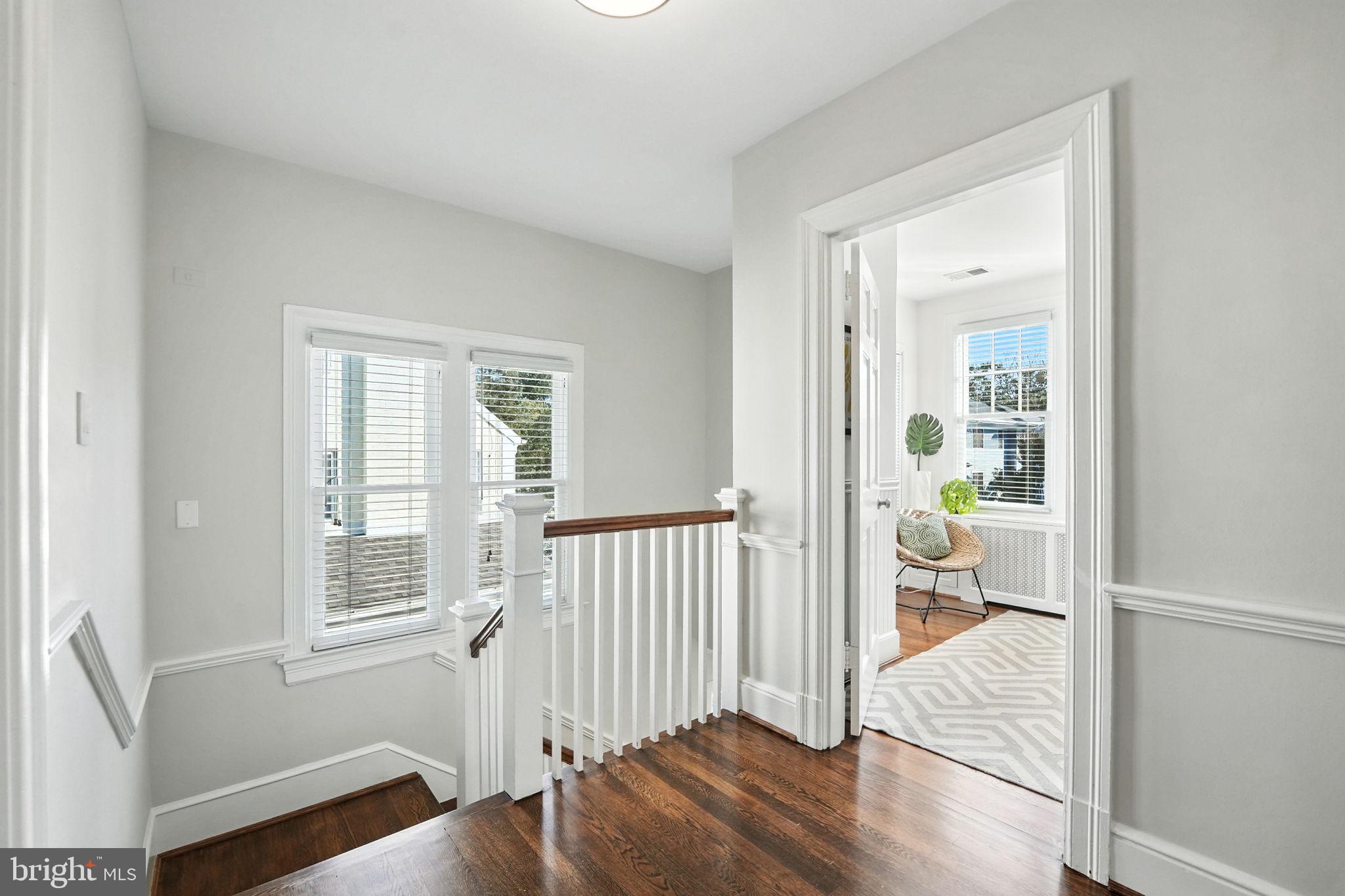 LYON VILLAGE - Residential