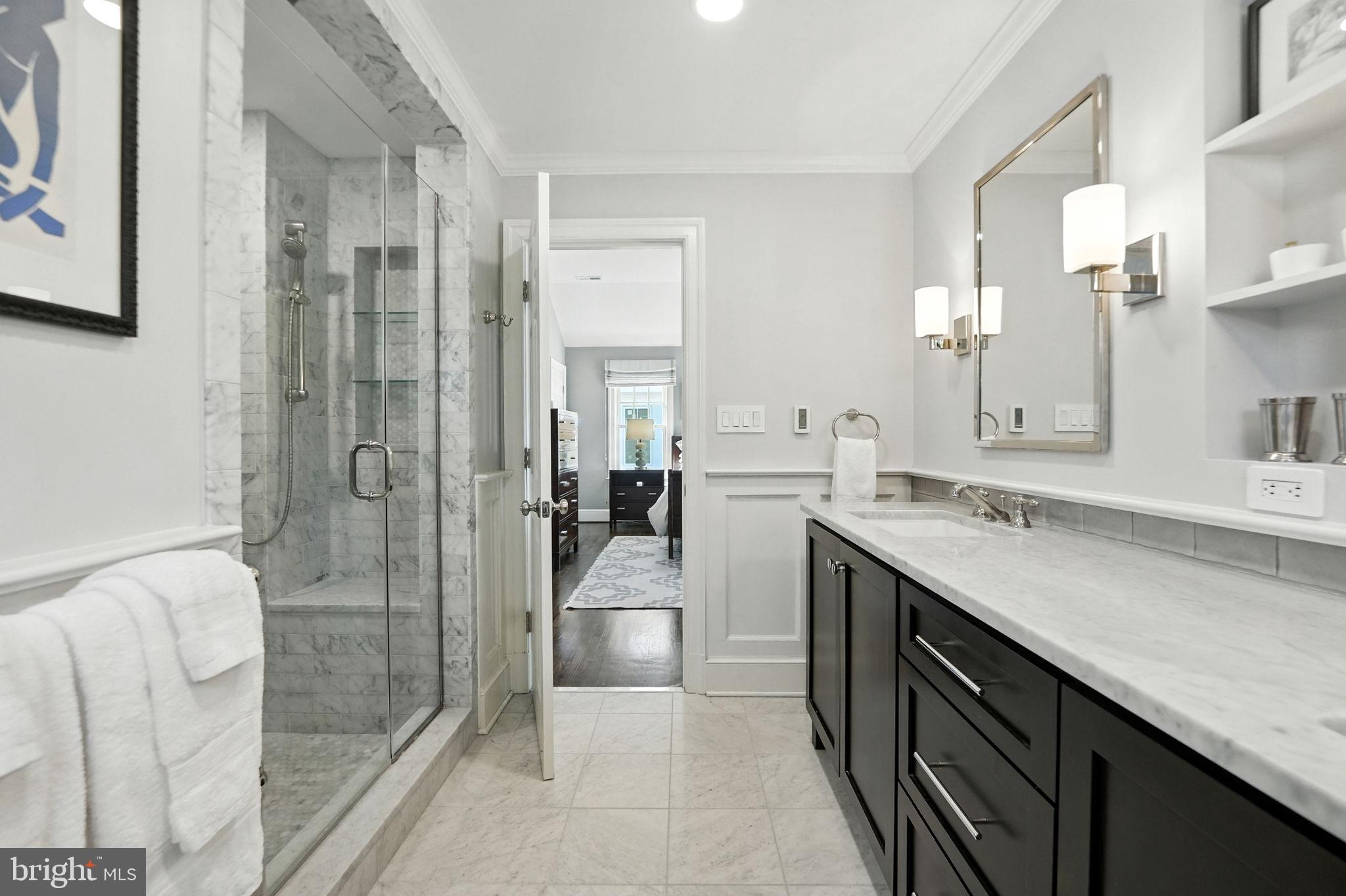 LYON VILLAGE - Residential