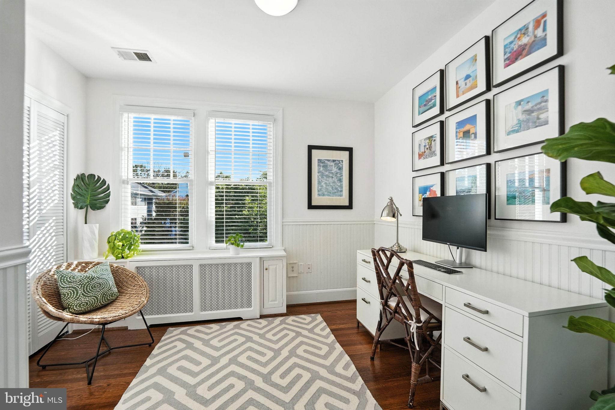 LYON VILLAGE - Residential