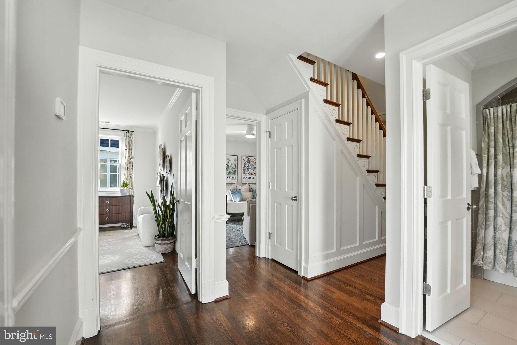 LYON VILLAGE - Residential