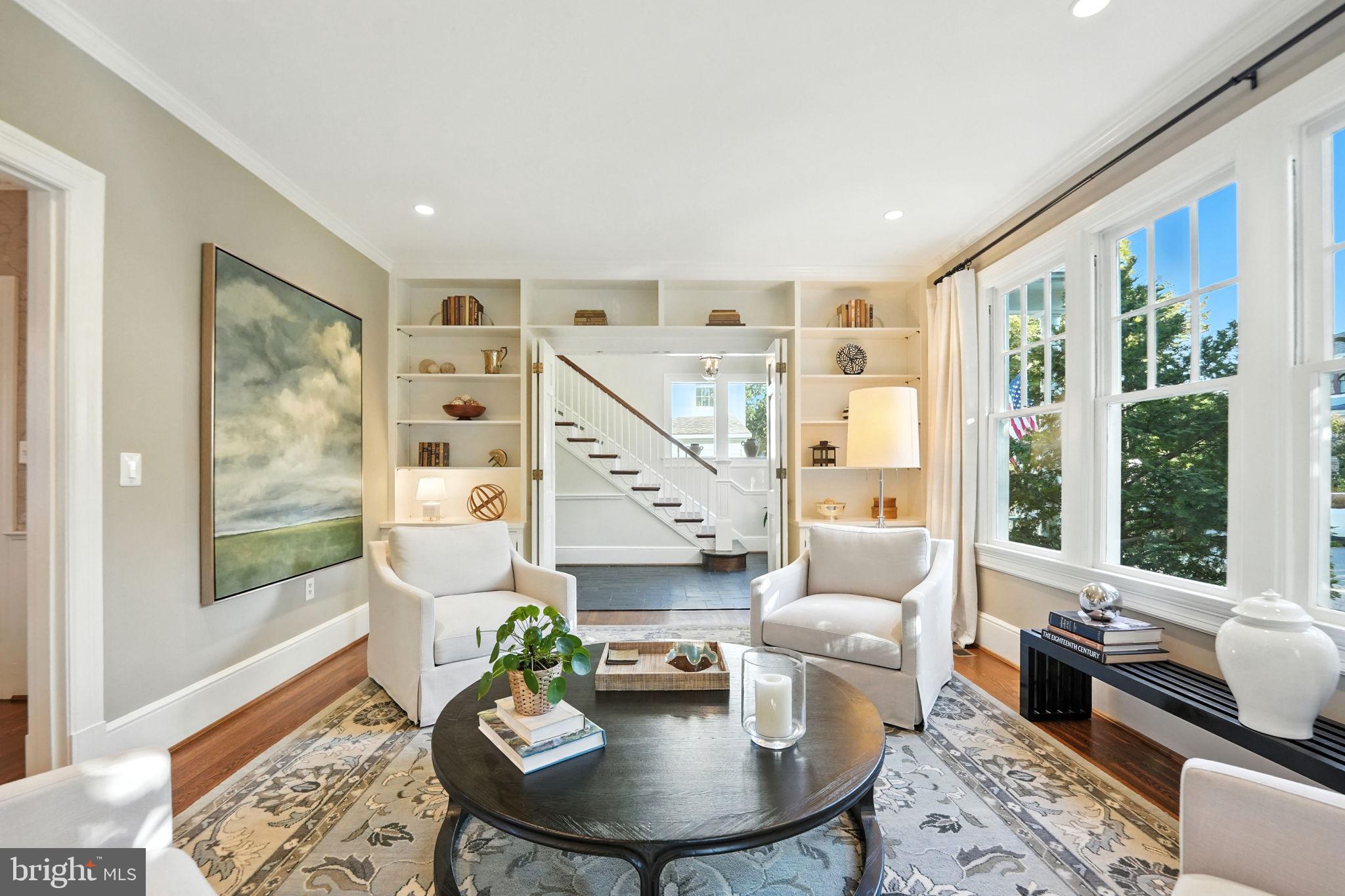 LYON VILLAGE - Residential