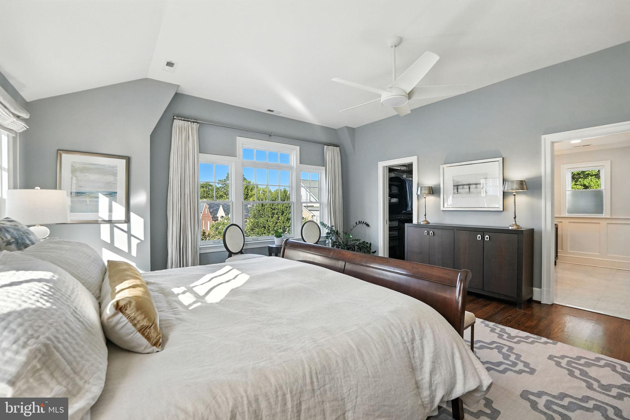 LYON VILLAGE - Residential