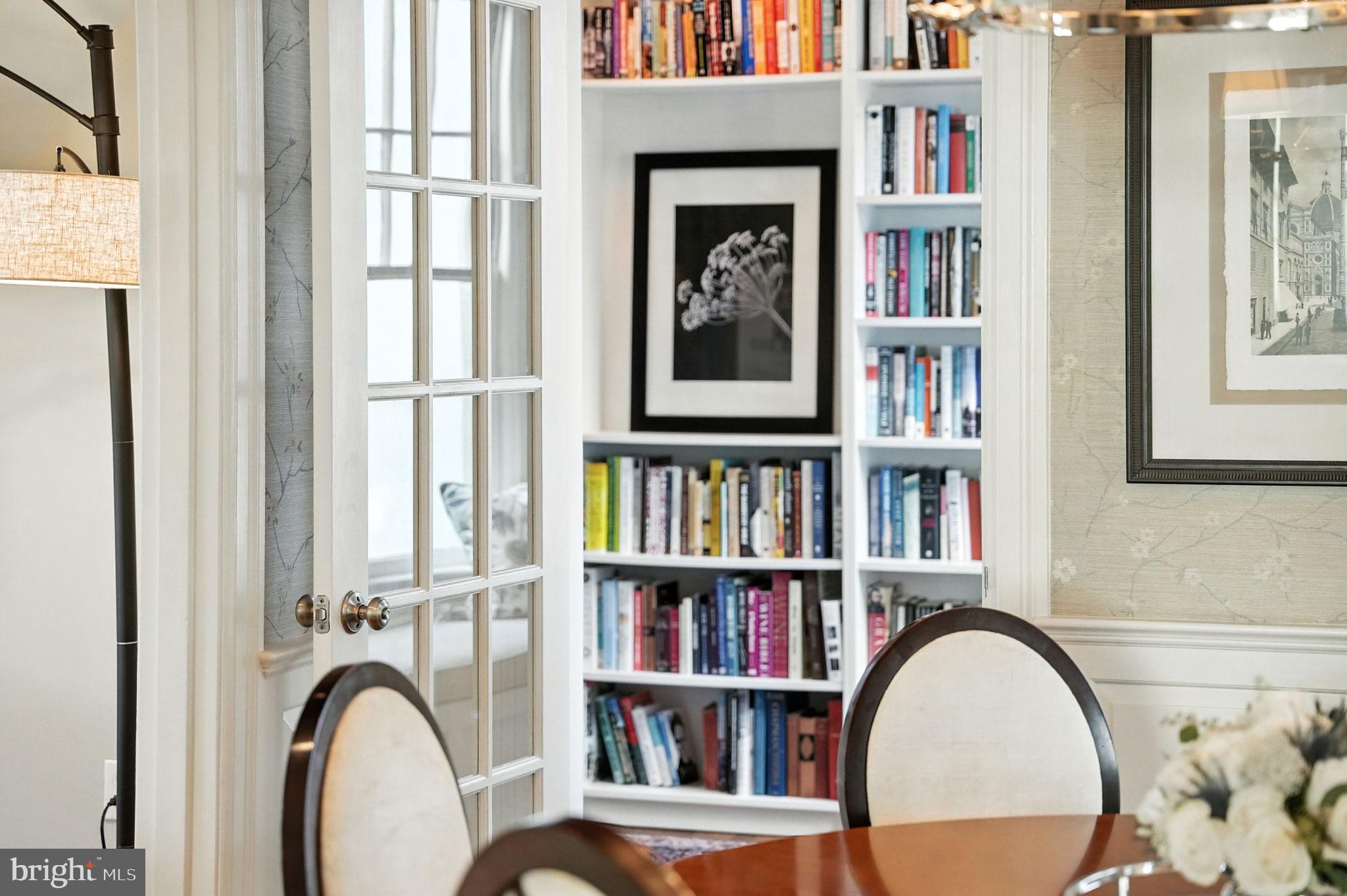 LYON VILLAGE - Residential