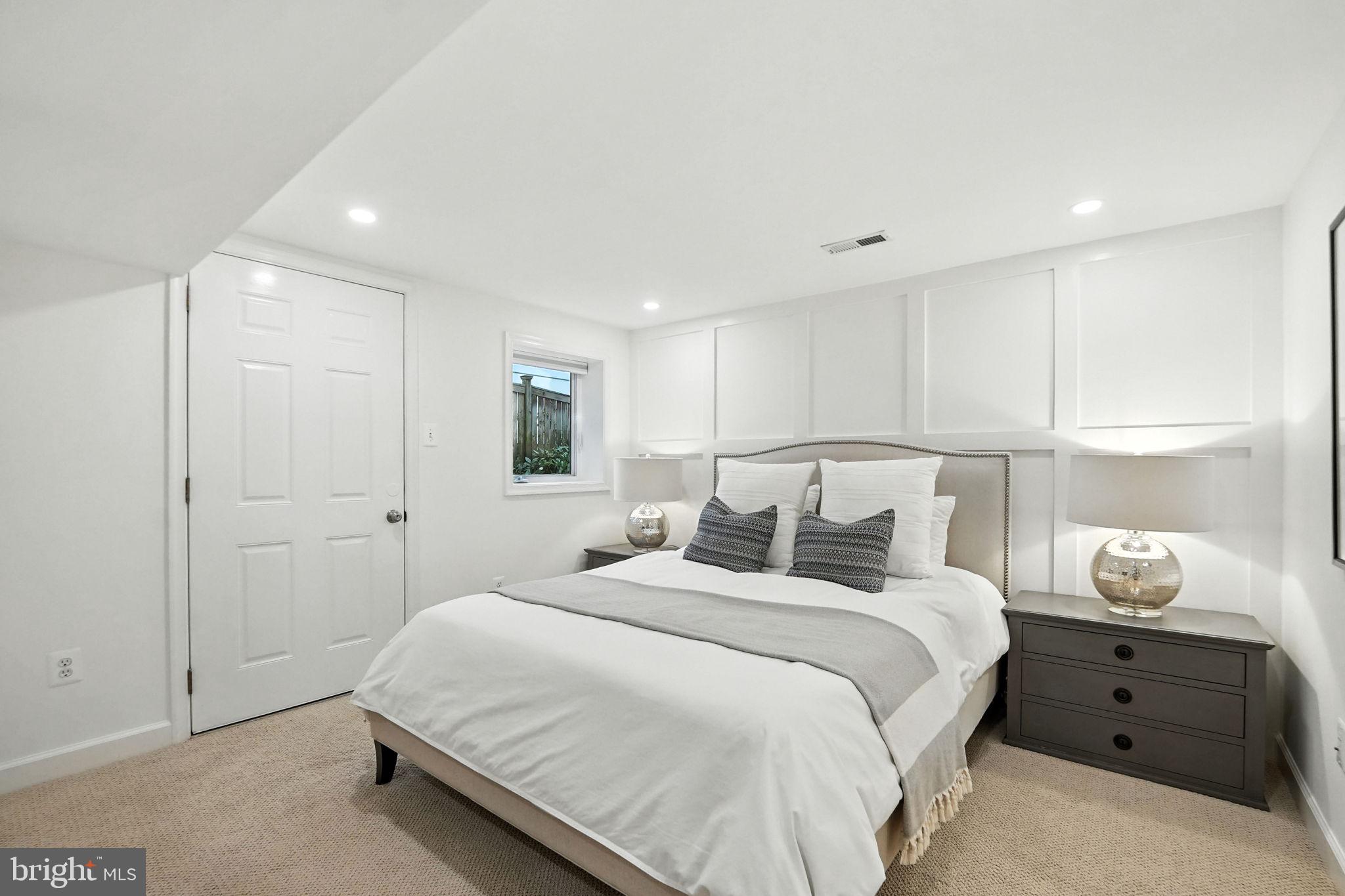 LYON VILLAGE - Residential