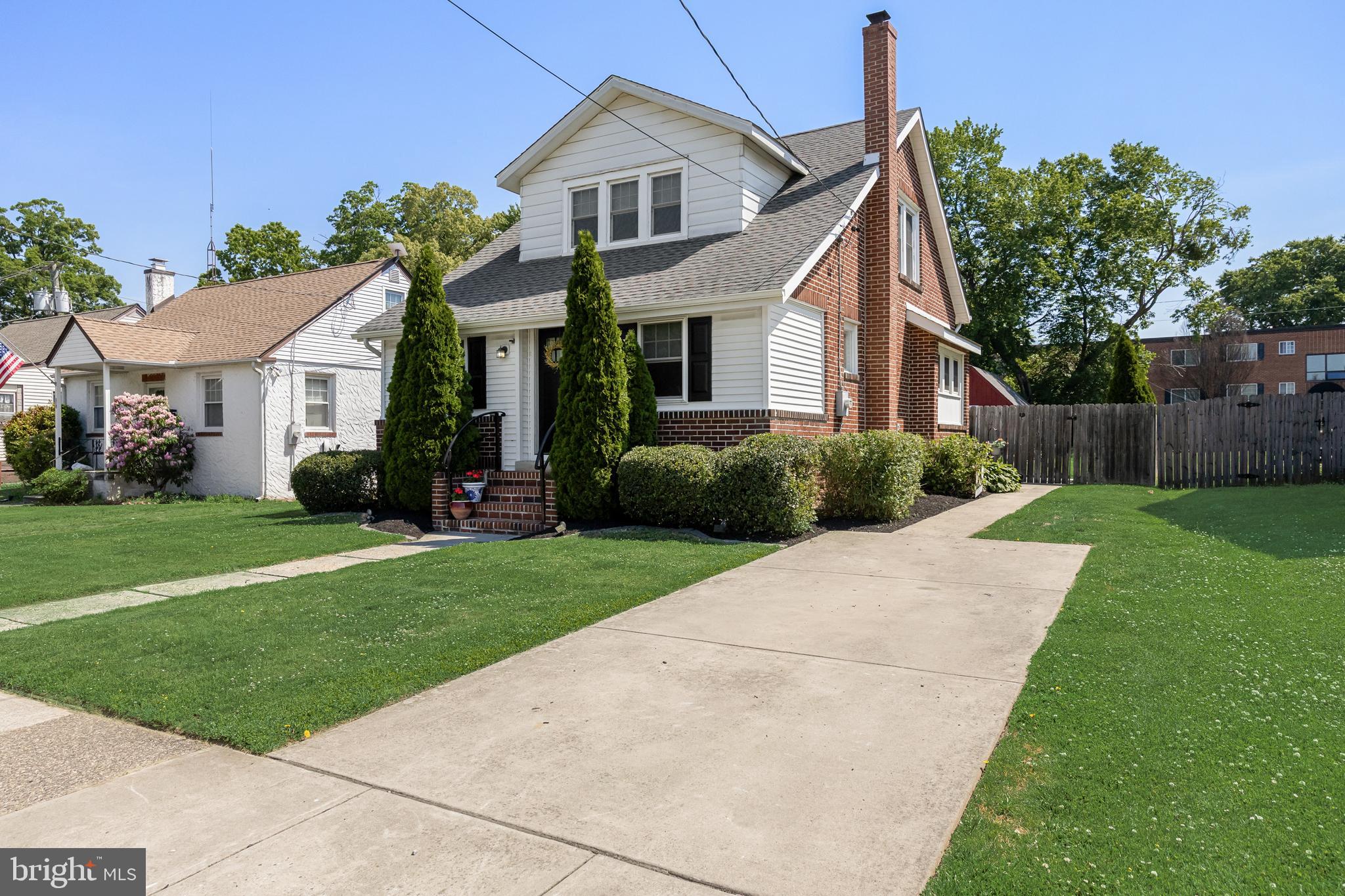 615 N WALNUT AVENUE