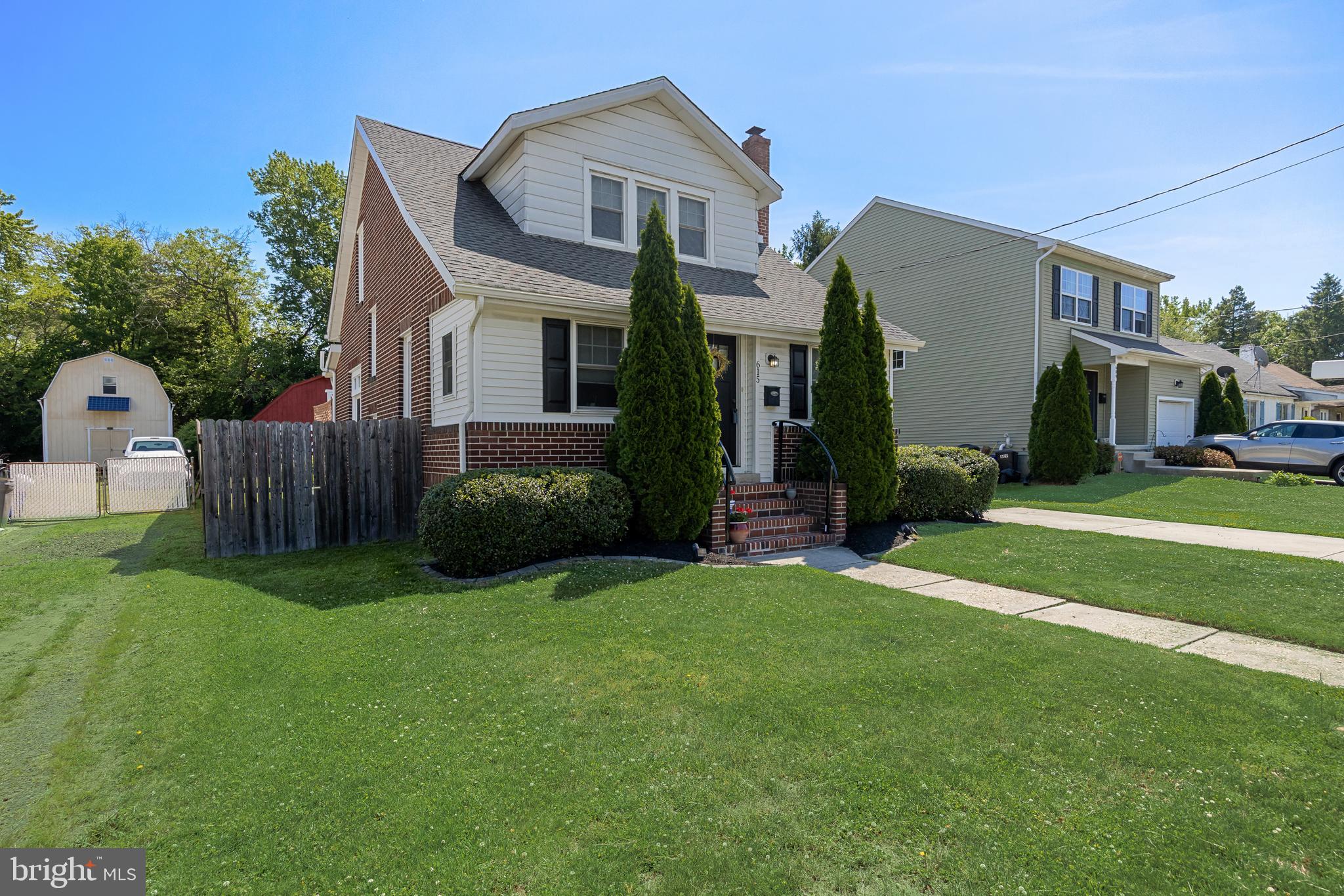 615 N WALNUT AVENUE