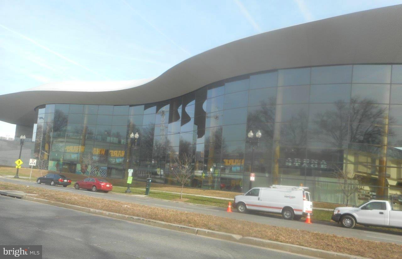 BARRY FARMS - Residential