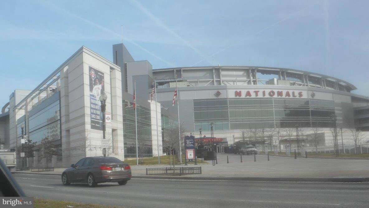 BARRY FARMS - Residential