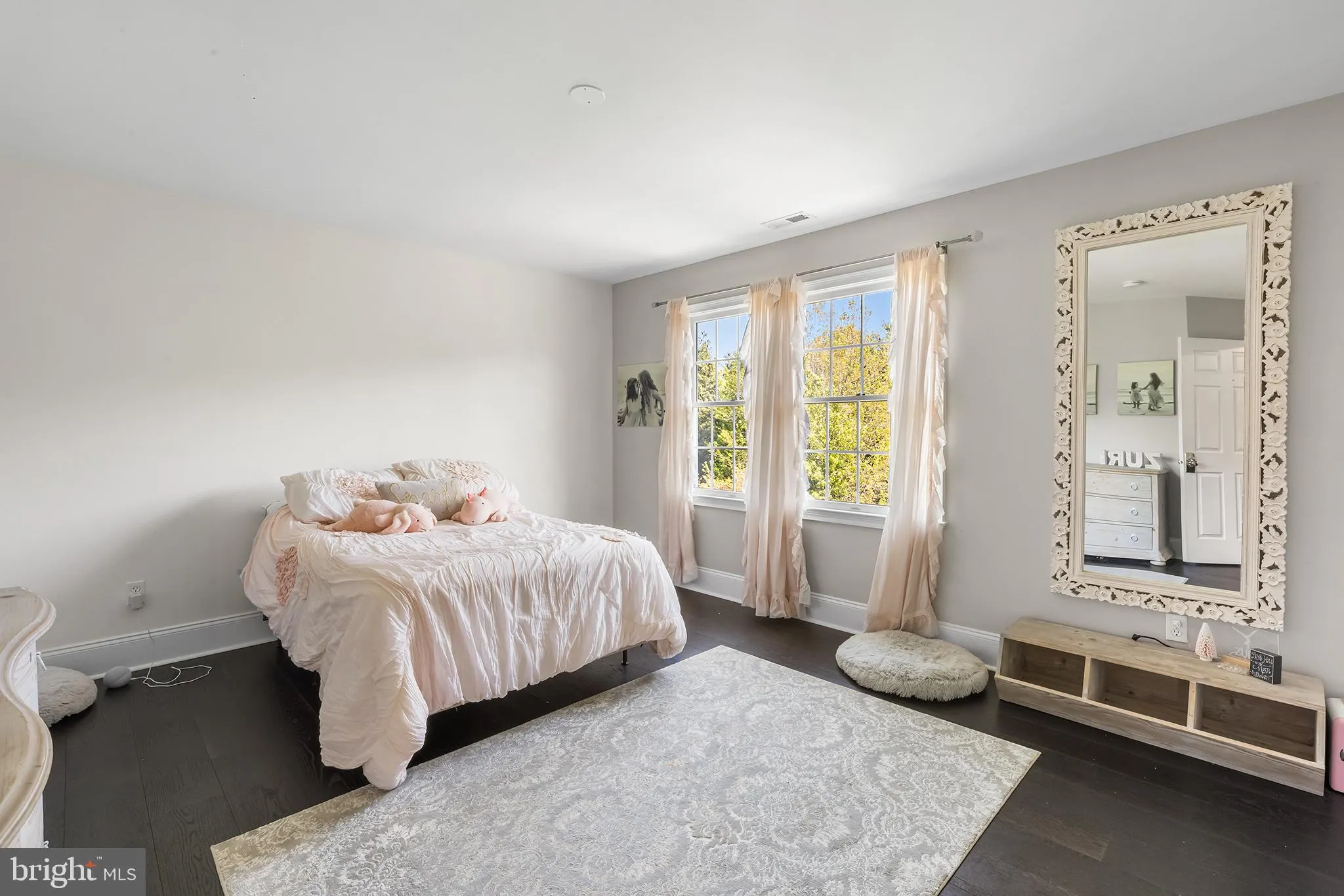 Garnet Valley, Pennsylvania 19060, United States, 5 Bedrooms Bedrooms, ,5 BathroomsBathrooms,Residential,Pending,120286