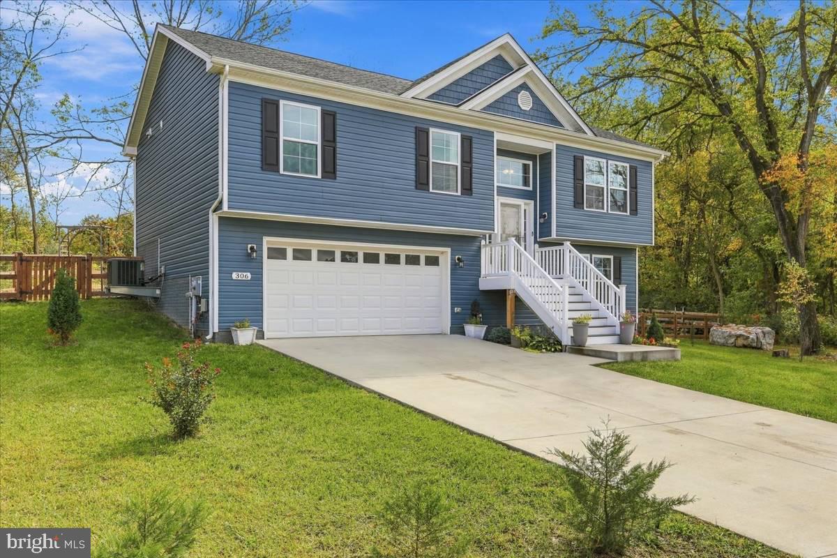 306 ELLIOTT DRIVE