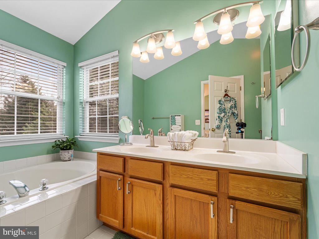 MAYFAIR - Residential