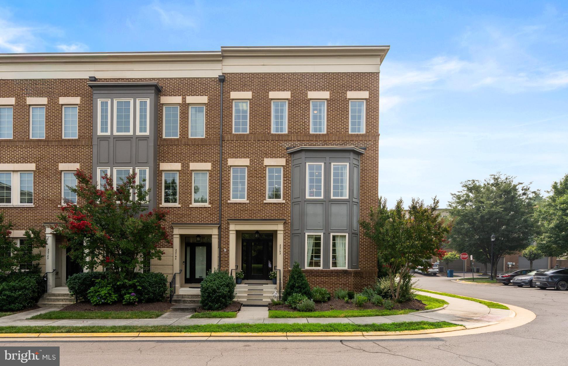 22792 SAGAMORE SQUARE