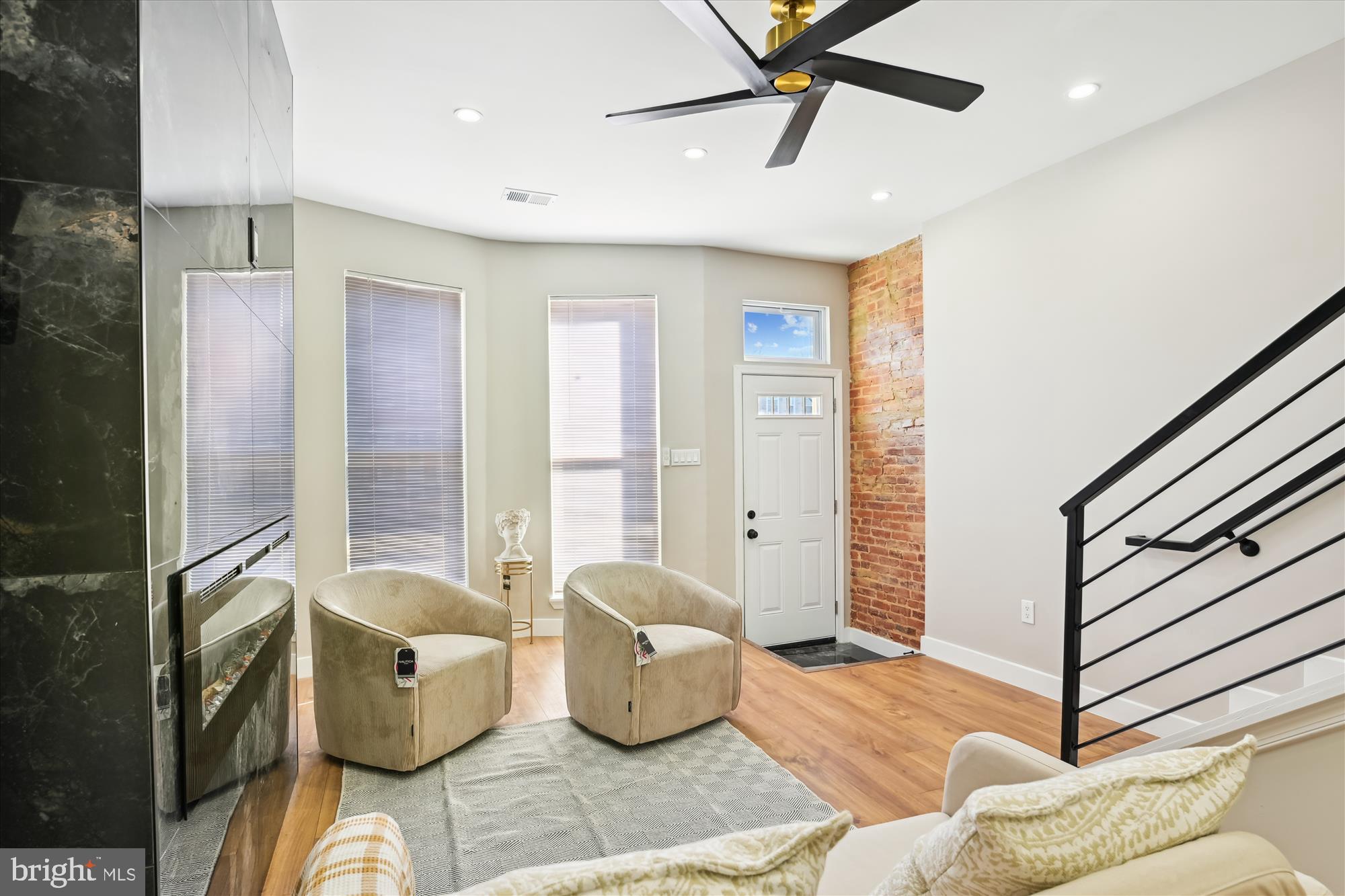 MONDAWMIN - Residential Lease