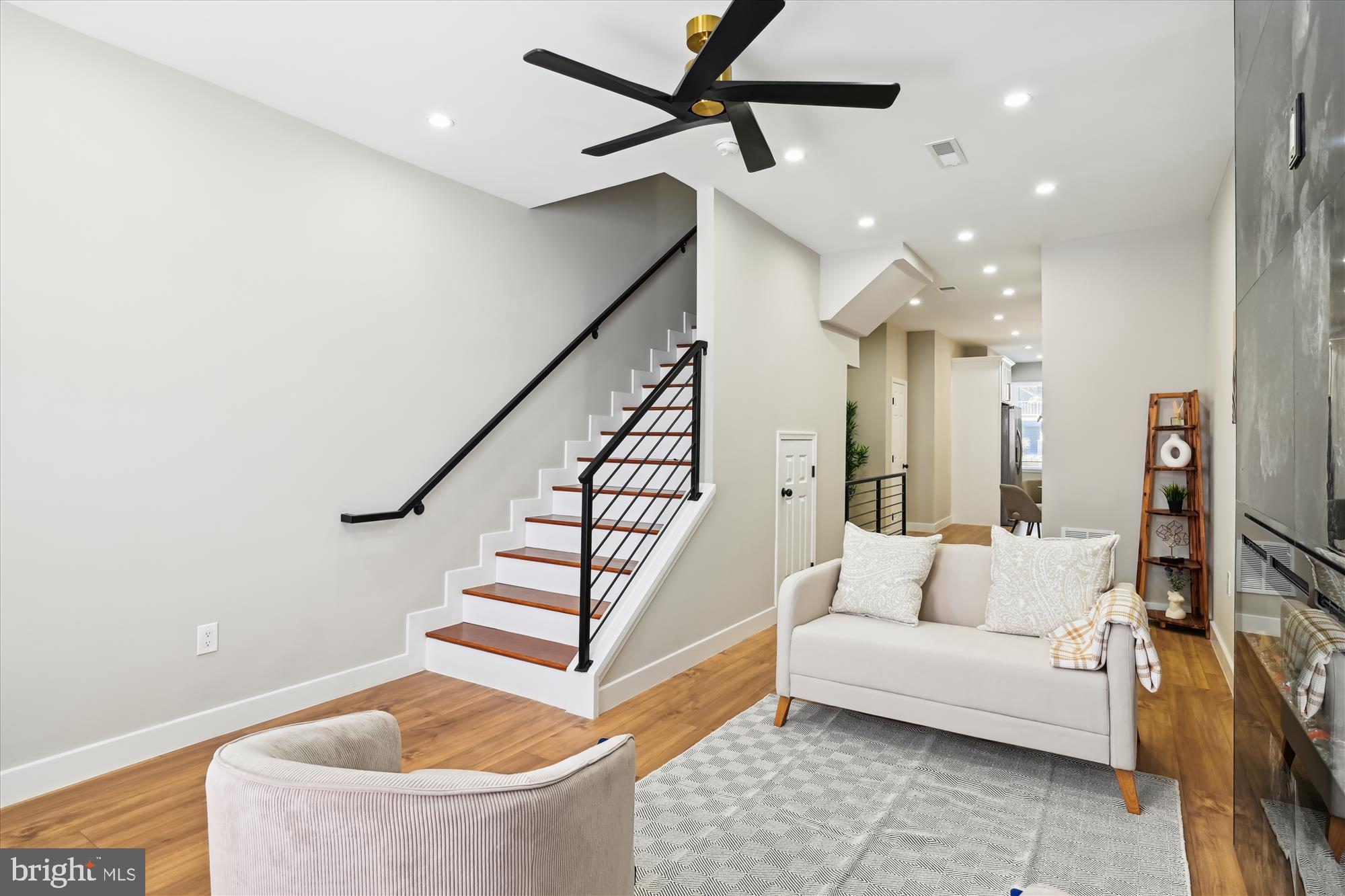 MONDAWMIN - Residential Lease