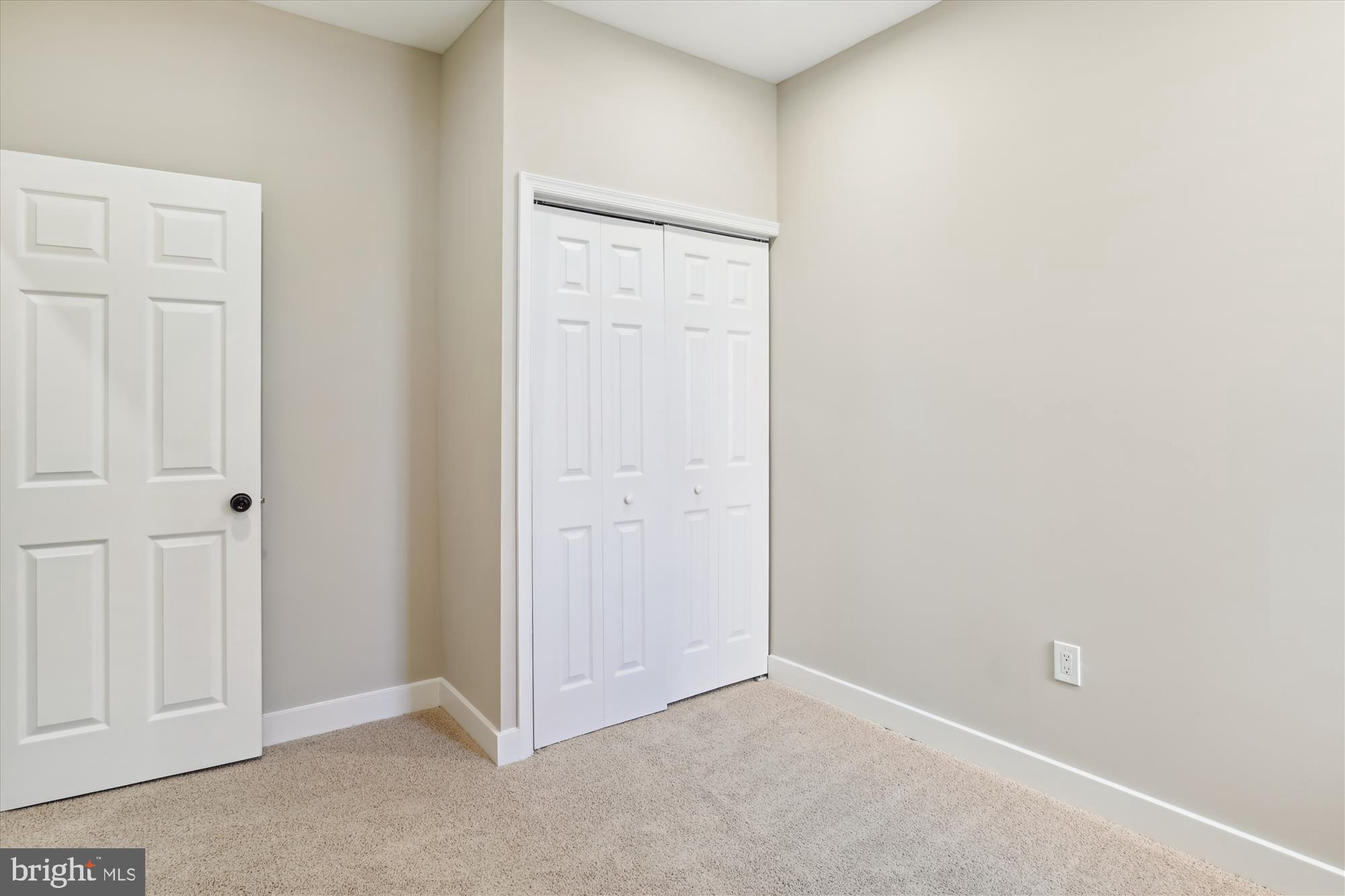MONDAWMIN - Residential Lease
