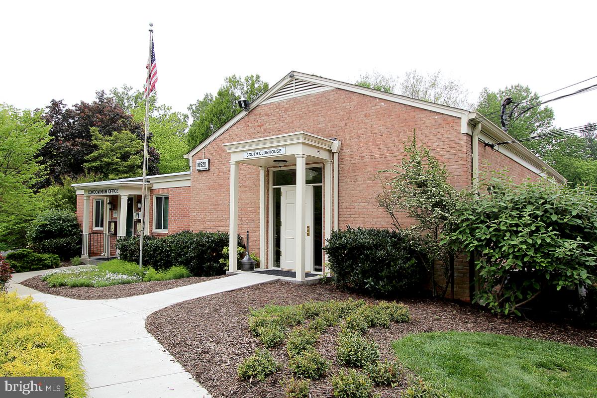 PARKSIDE CONDOMINIUMS - Residential Lease