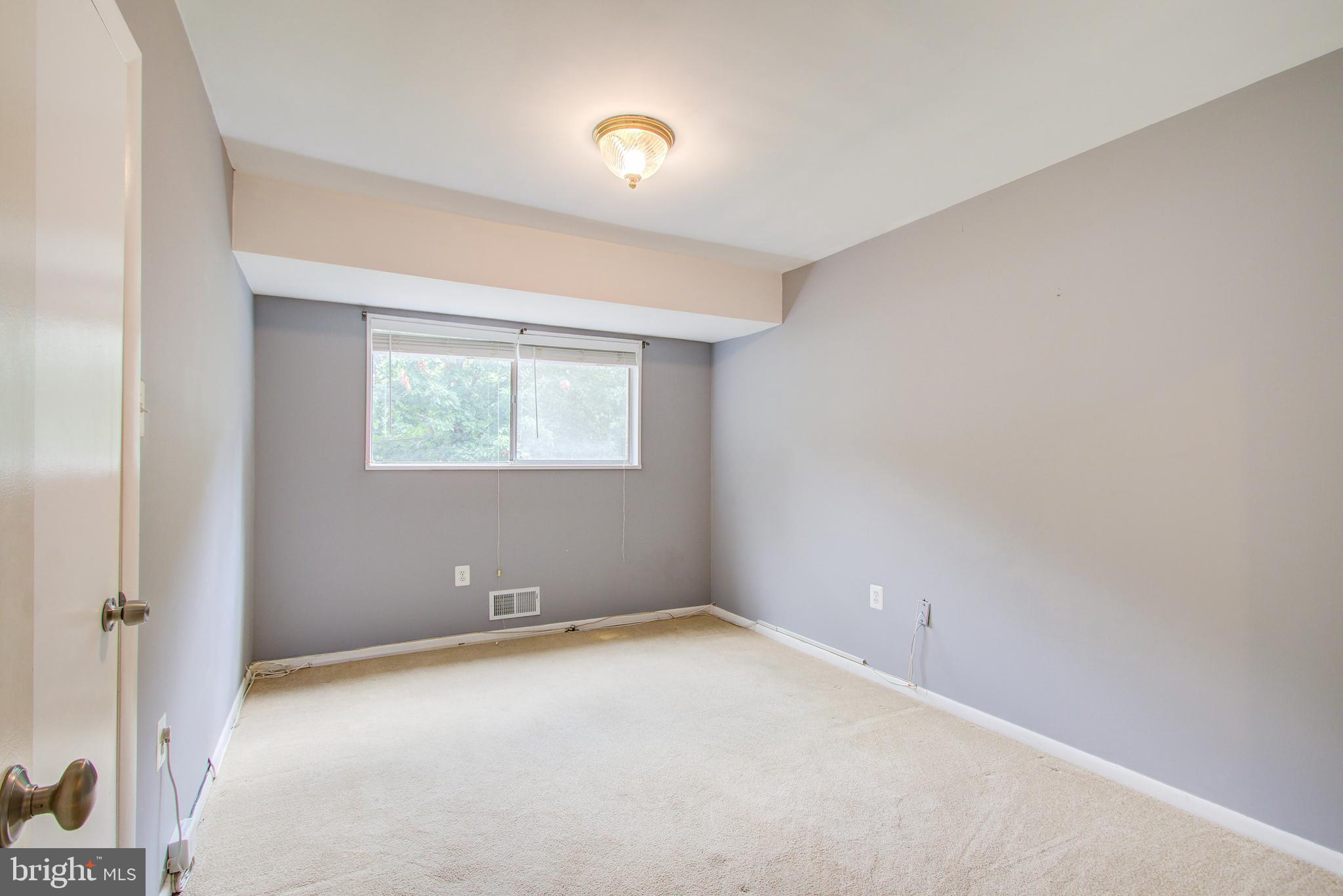 PARKSIDE CONDOMINIUMS - Residential Lease