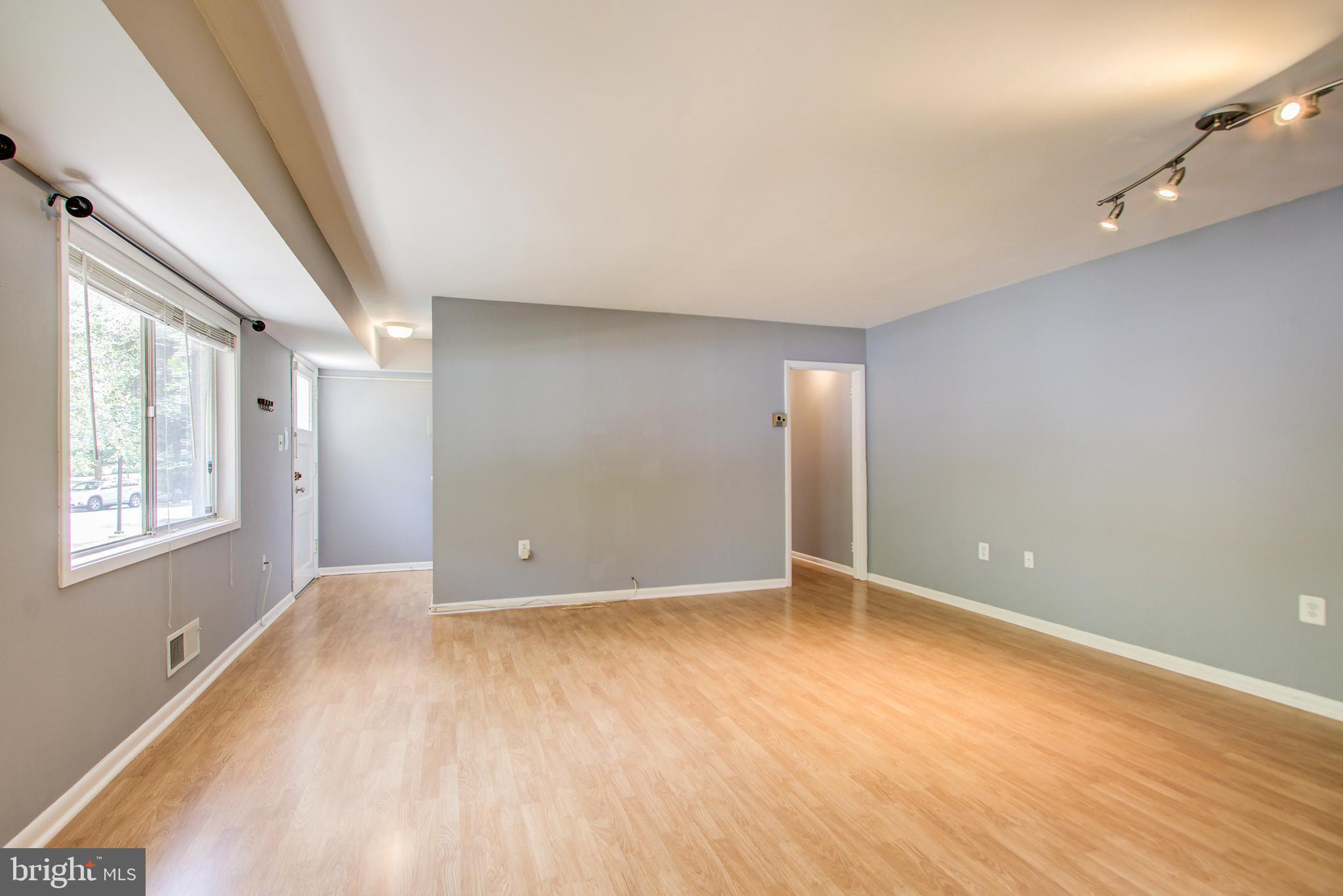 PARKSIDE CONDOMINIUMS - Residential Lease