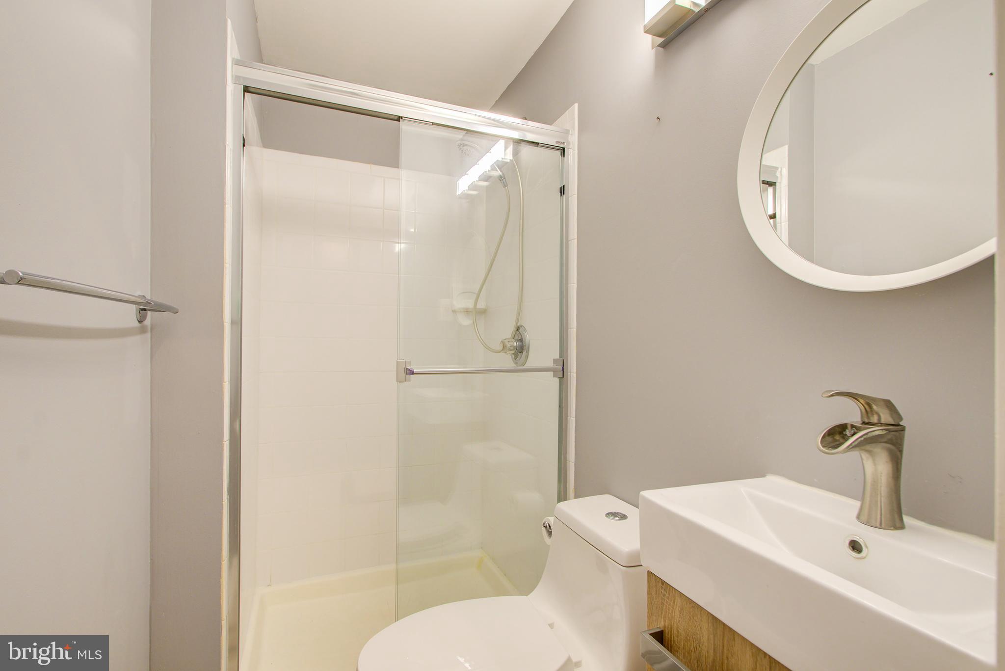 PARKSIDE CONDOMINIUMS - Residential Lease