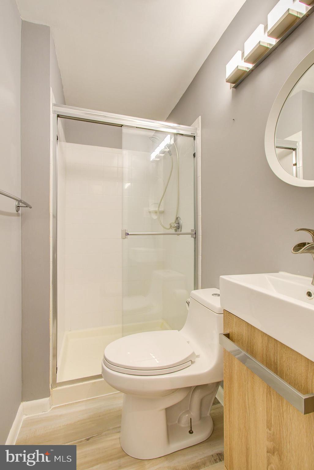 PARKSIDE CONDOMINIUMS - Residential Lease