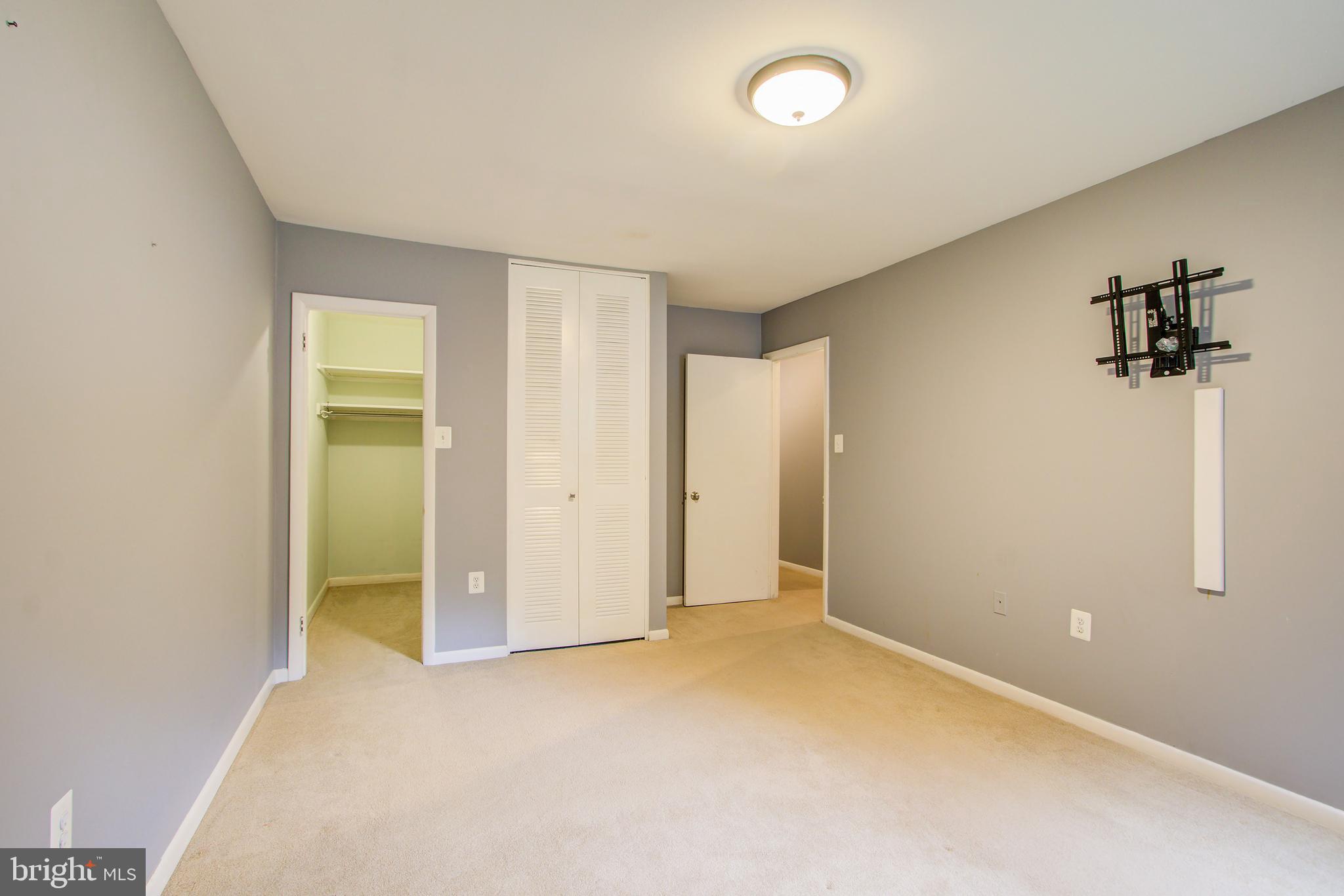 PARKSIDE CONDOMINIUMS - Residential Lease